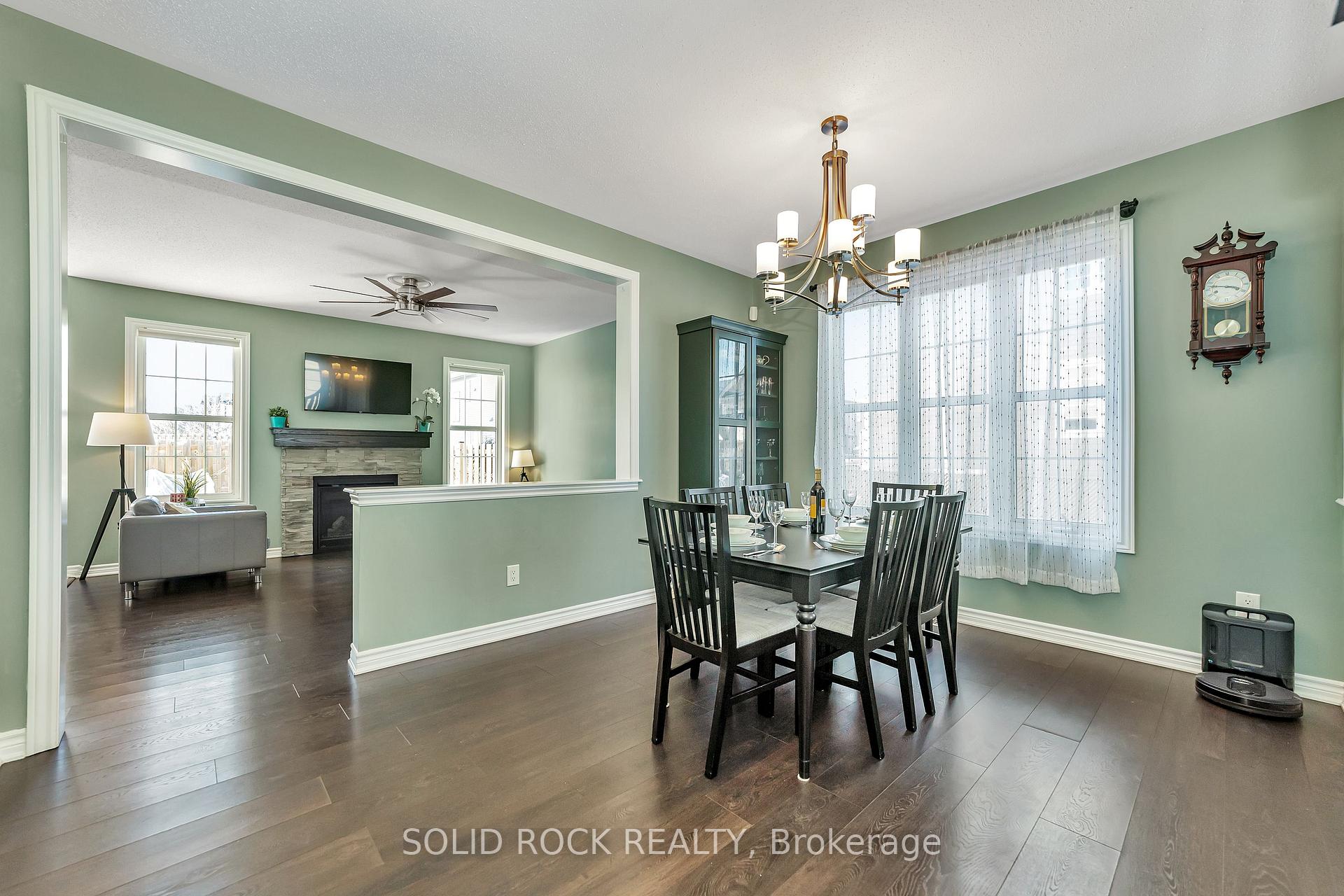 Photo 7 of 32 Solaris Drive, Ottawa, Kanata - Emerald Meadows/Trailwest — HOMEH