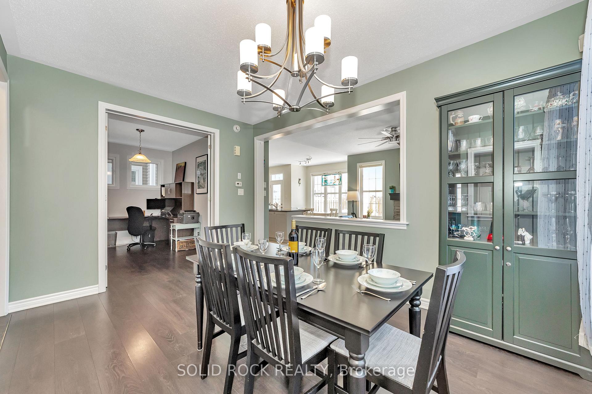 Photo 9 of 32 Solaris Drive, Ottawa, Kanata - Emerald Meadows/Trailwest — HOMEH