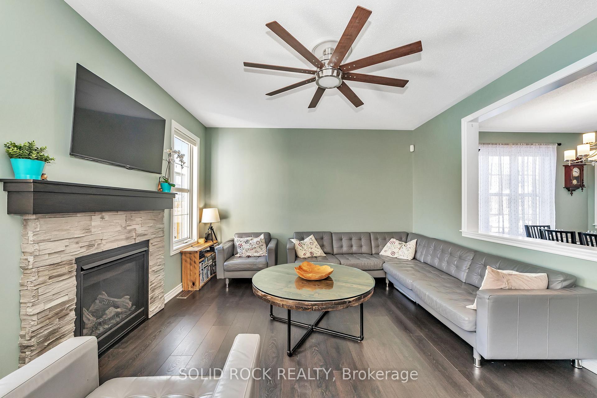Photo 12 of 32 Solaris Drive, Ottawa, Kanata - Emerald Meadows/Trailwest — HOMEH