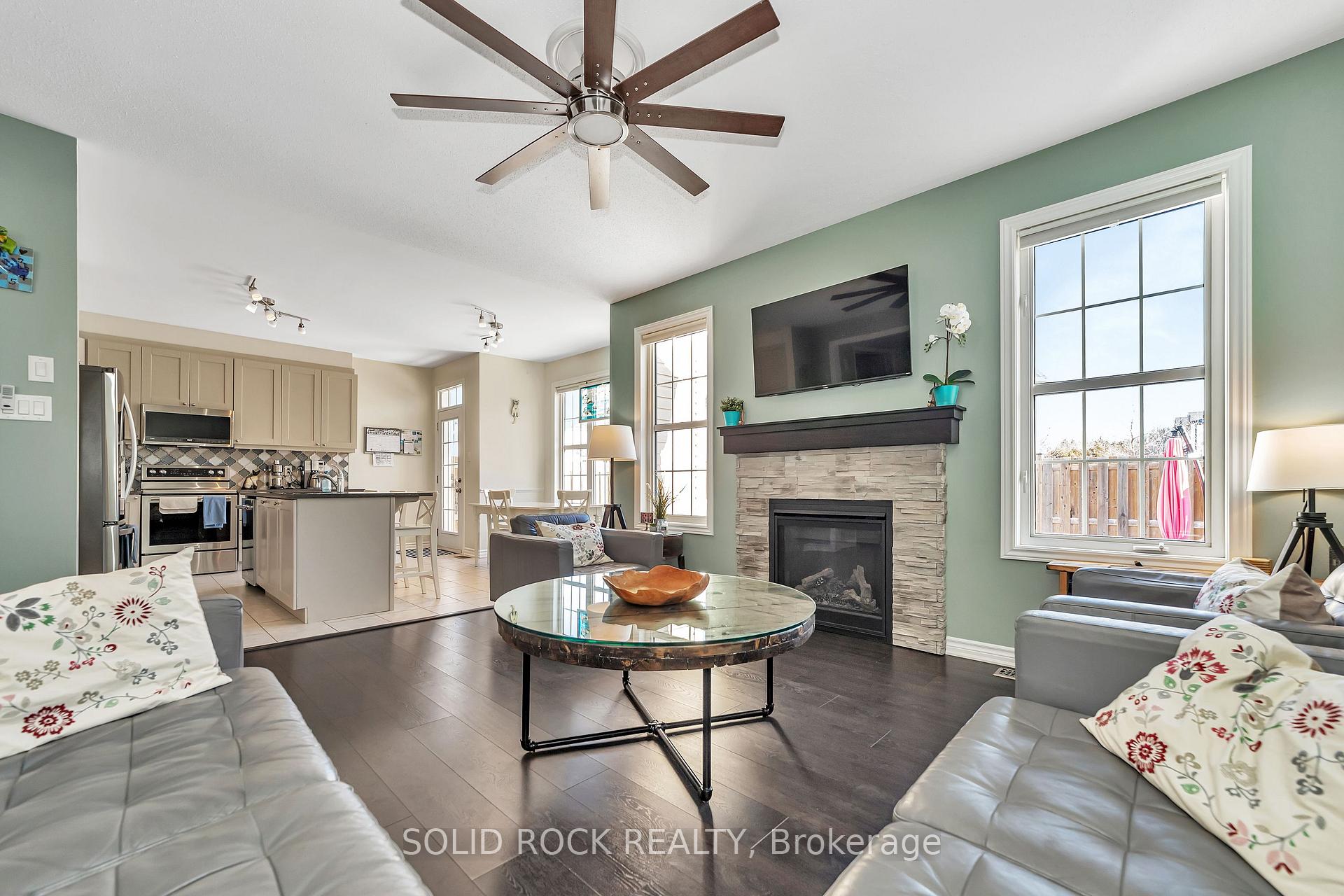 Photo 13 of 32 Solaris Drive, Ottawa, Kanata - Emerald Meadows/Trailwest — HOMEH