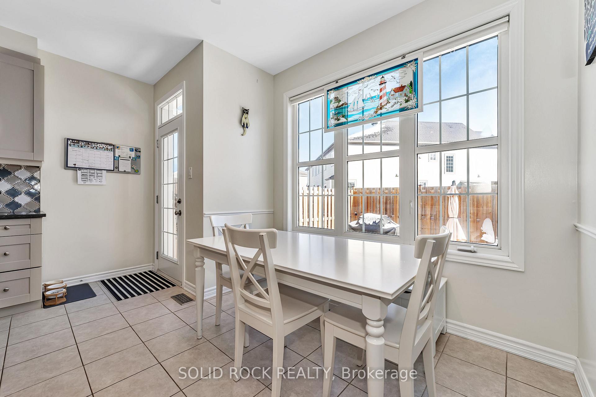 Photo 15 of 32 Solaris Drive, Ottawa, Kanata - Emerald Meadows/Trailwest — HOMEH