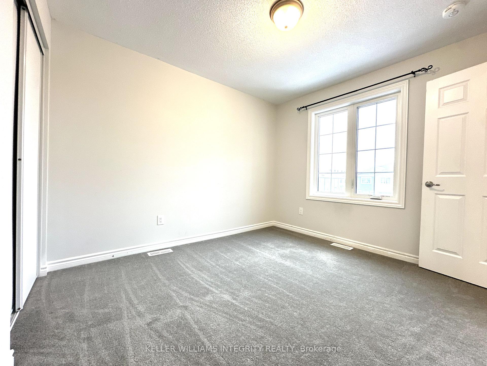 Photo 15 of 224 Cranesbill Road, Ottawa, Kanata - Emerald Meadows/Trailwest — HOMEH