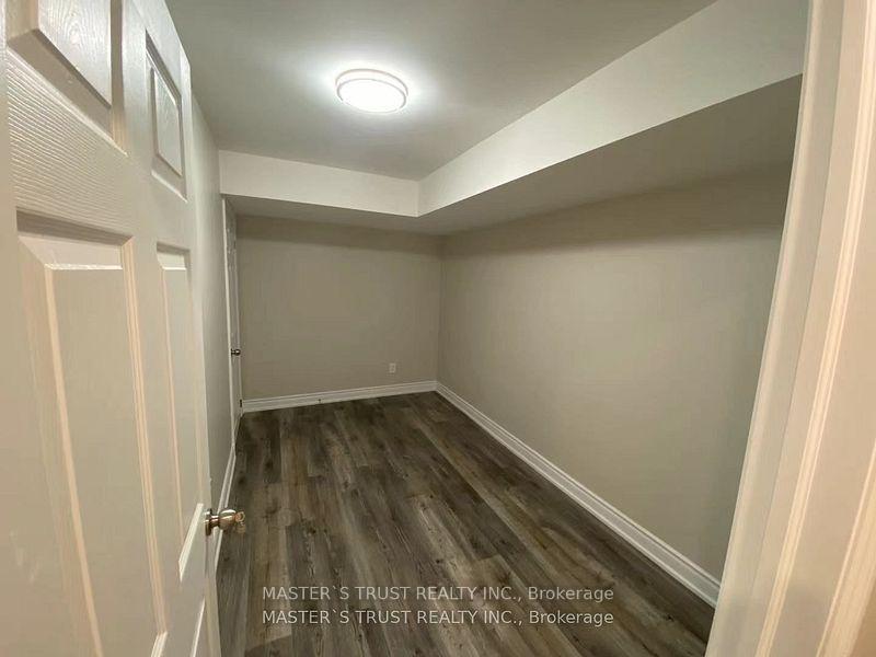 Photo 6 of Unit Bsmt, 27 Castleglen Boulevard, Markham, Berczy — HOMEH