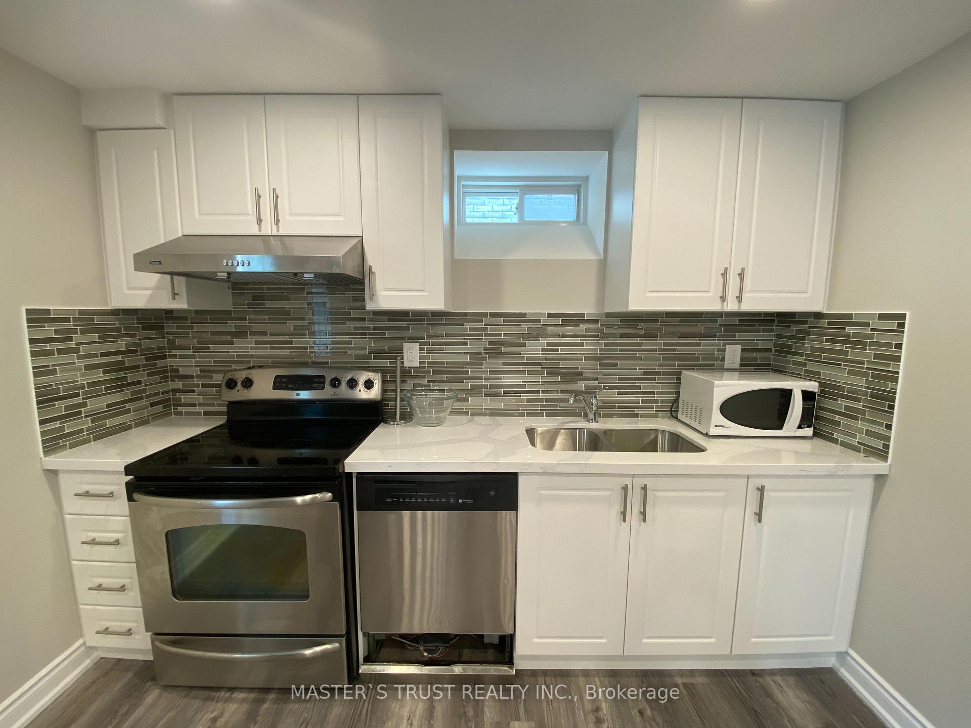 Photo 9 of Unit Bsmt, 27 Castleglen Boulevard, Markham, Berczy — HOMEH