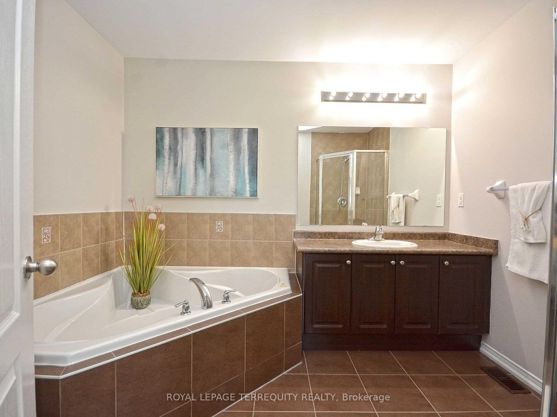 Photo 17 of Unit 18, 745 Farmstead Drive, Milton, Willmott — HOMEH