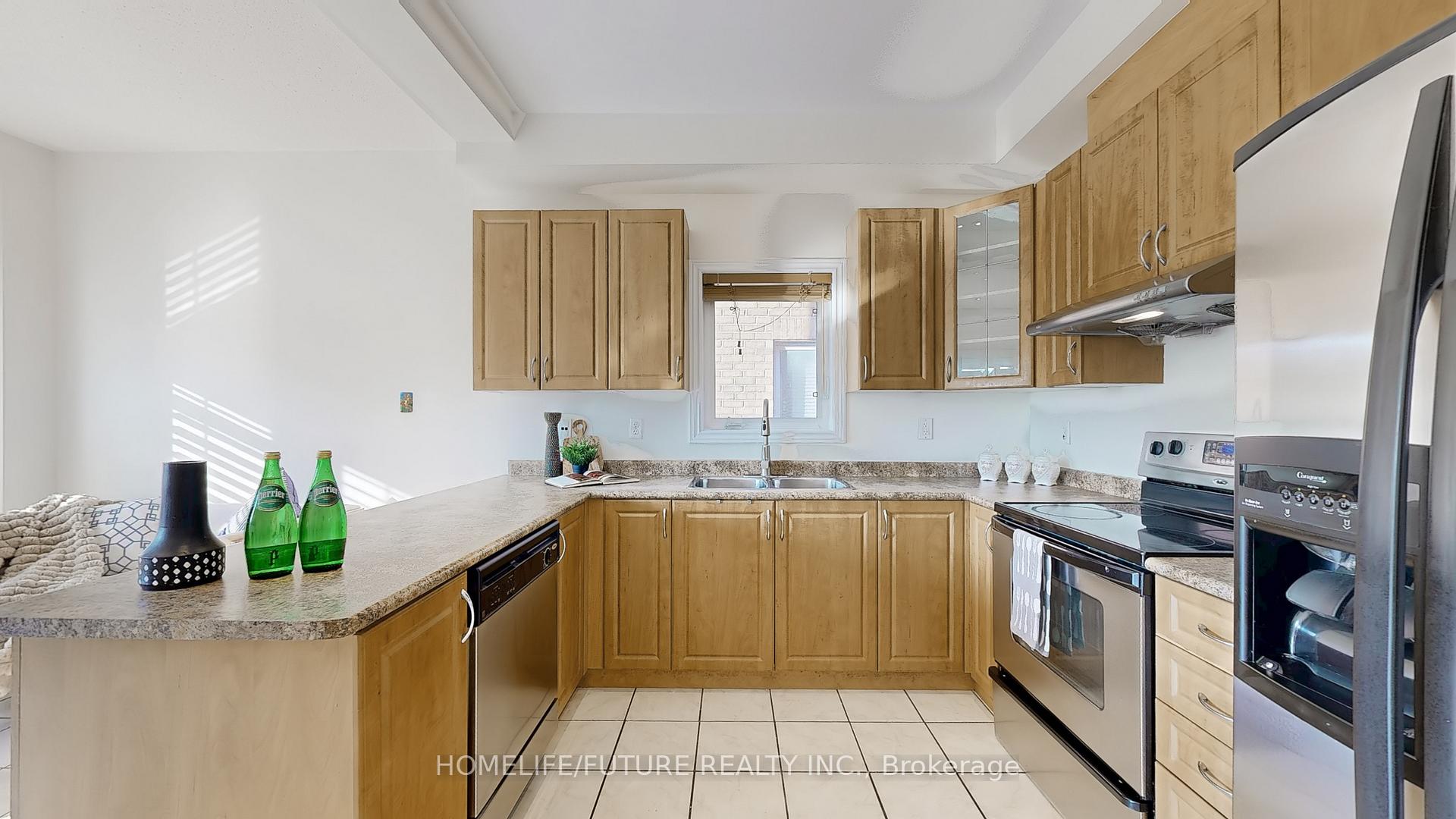 Photo 8 of 46 Jack Monkman Crescent, Markham, Cedarwood — HOMEH