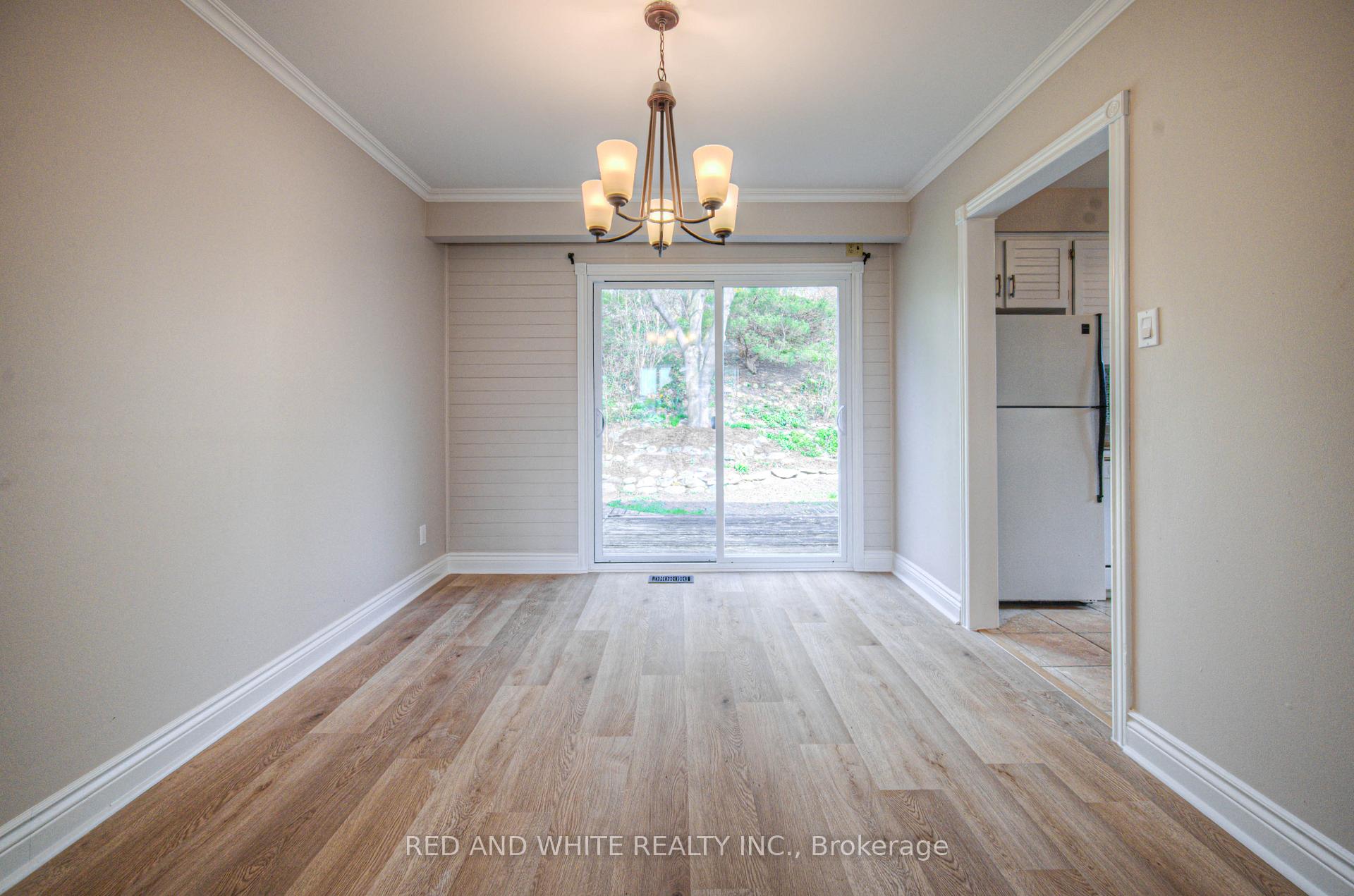 Photo 11 of 188 Arrowhead Crescent, Kitchener — HOMEH