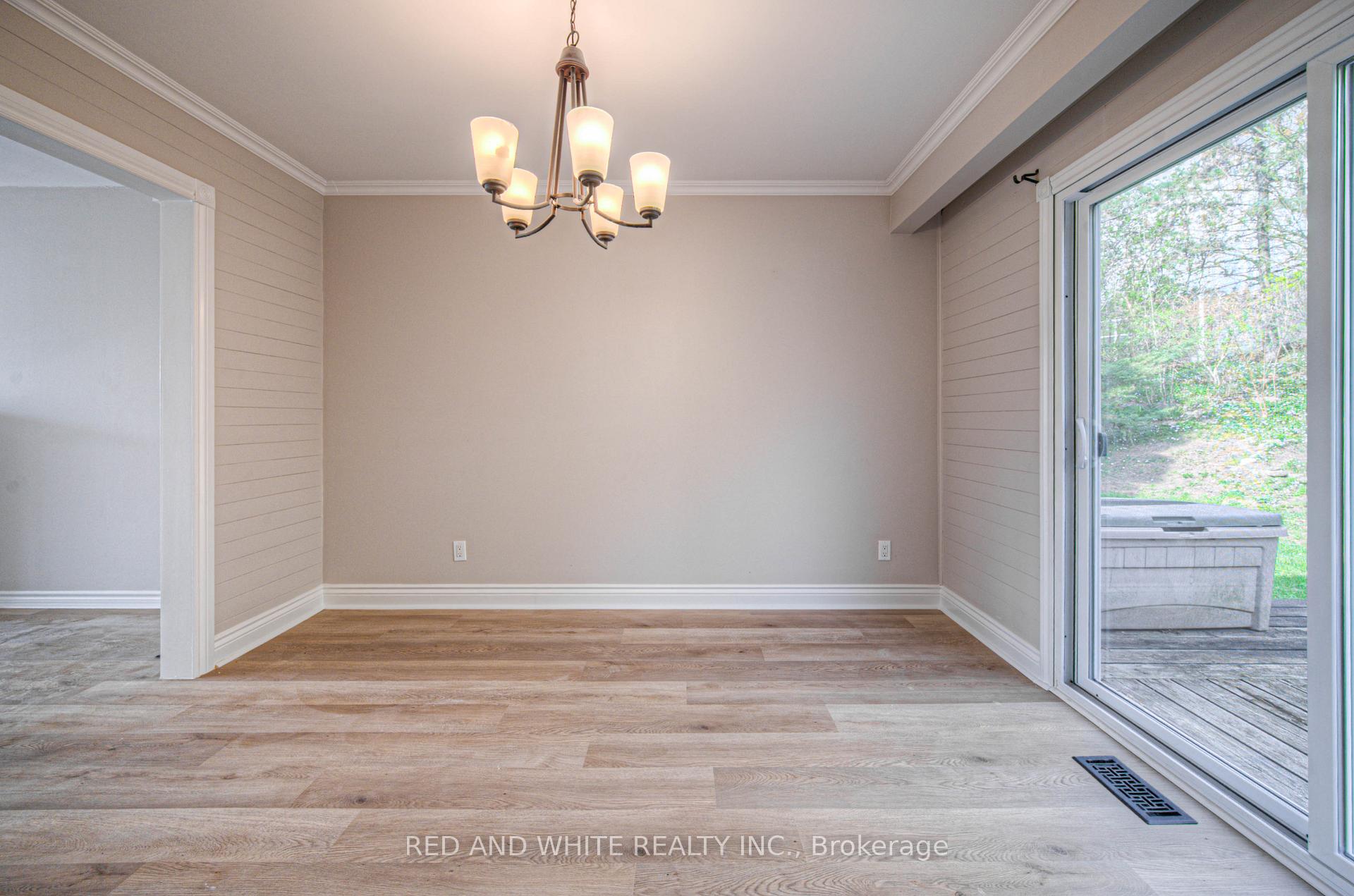 Photo 12 of 188 Arrowhead Crescent, Kitchener — HOMEH