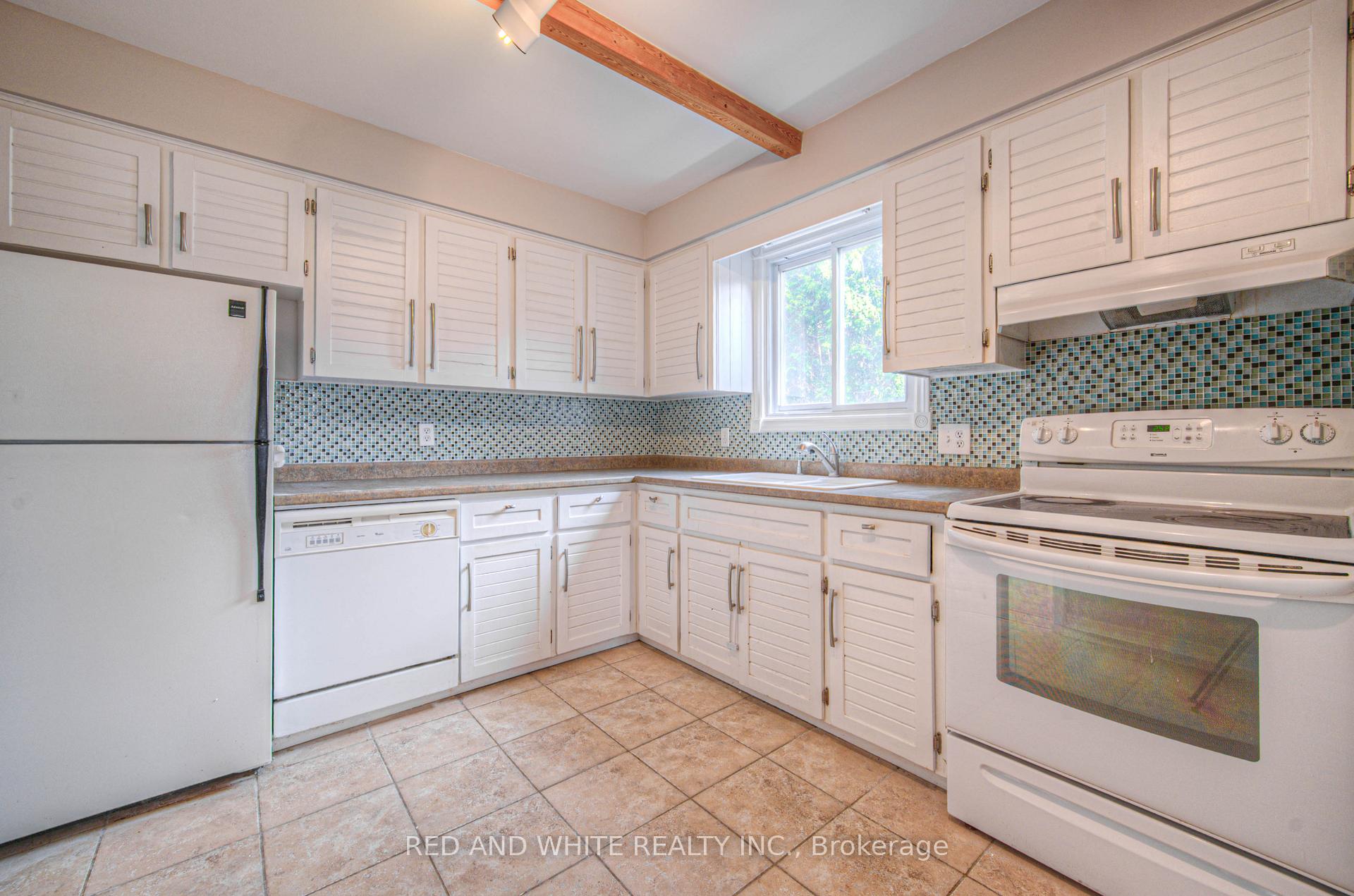 Photo 14 of 188 Arrowhead Crescent, Kitchener — HOMEH