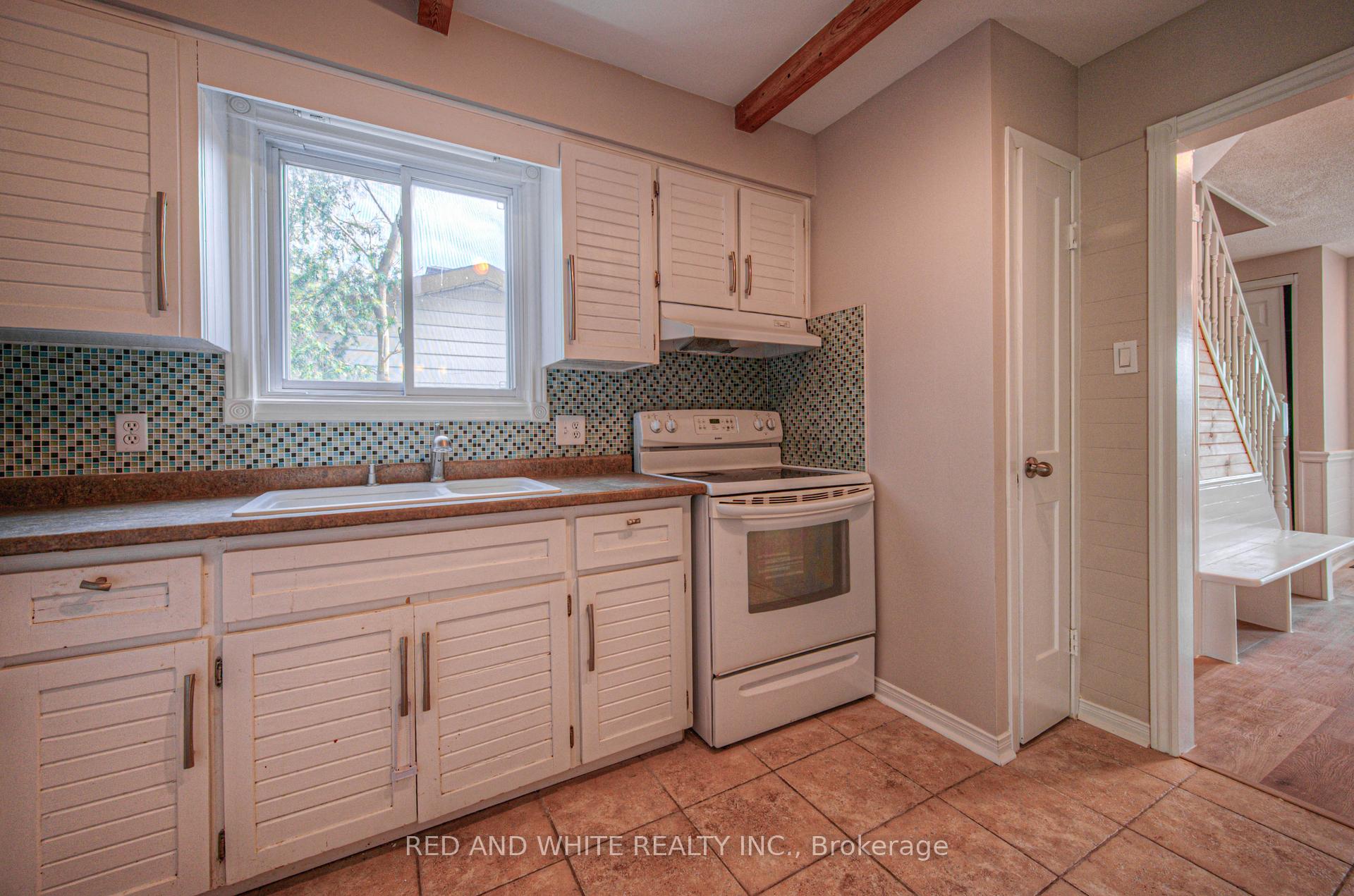 Photo 15 of 188 Arrowhead Crescent, Kitchener — HOMEH