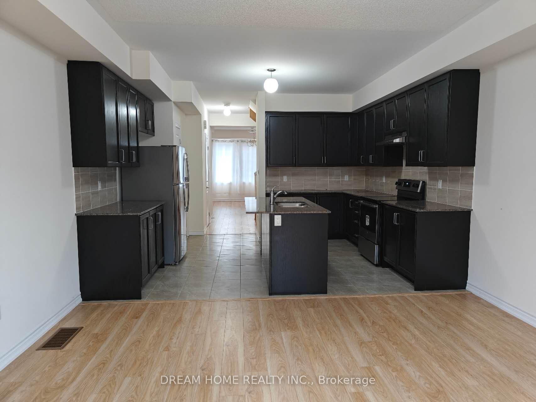 Photo 14 of 28 Robert Joffre Leet Avenue, Markham, Cornell — HOMEH