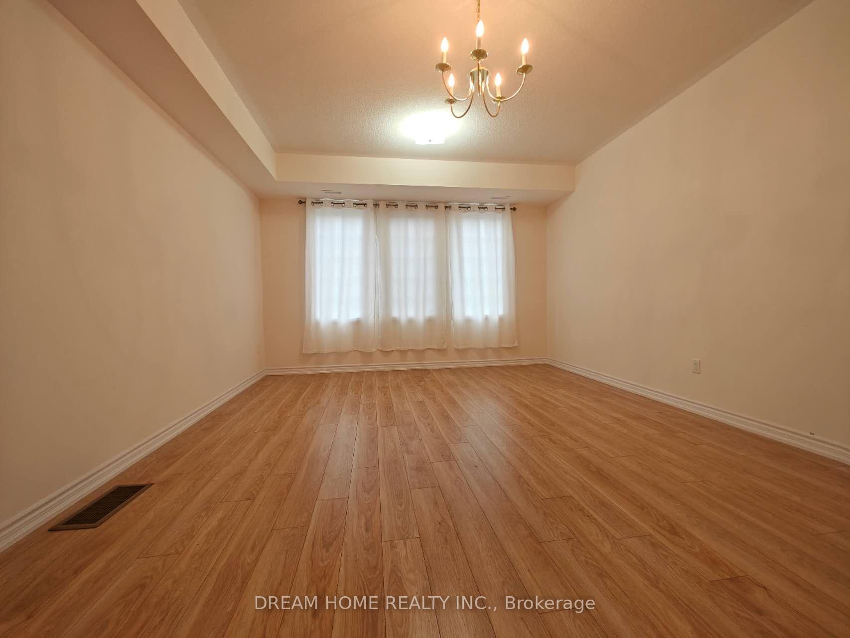Photo 16 of 28 Robert Joffre Leet Avenue, Markham, Cornell — HOMEH