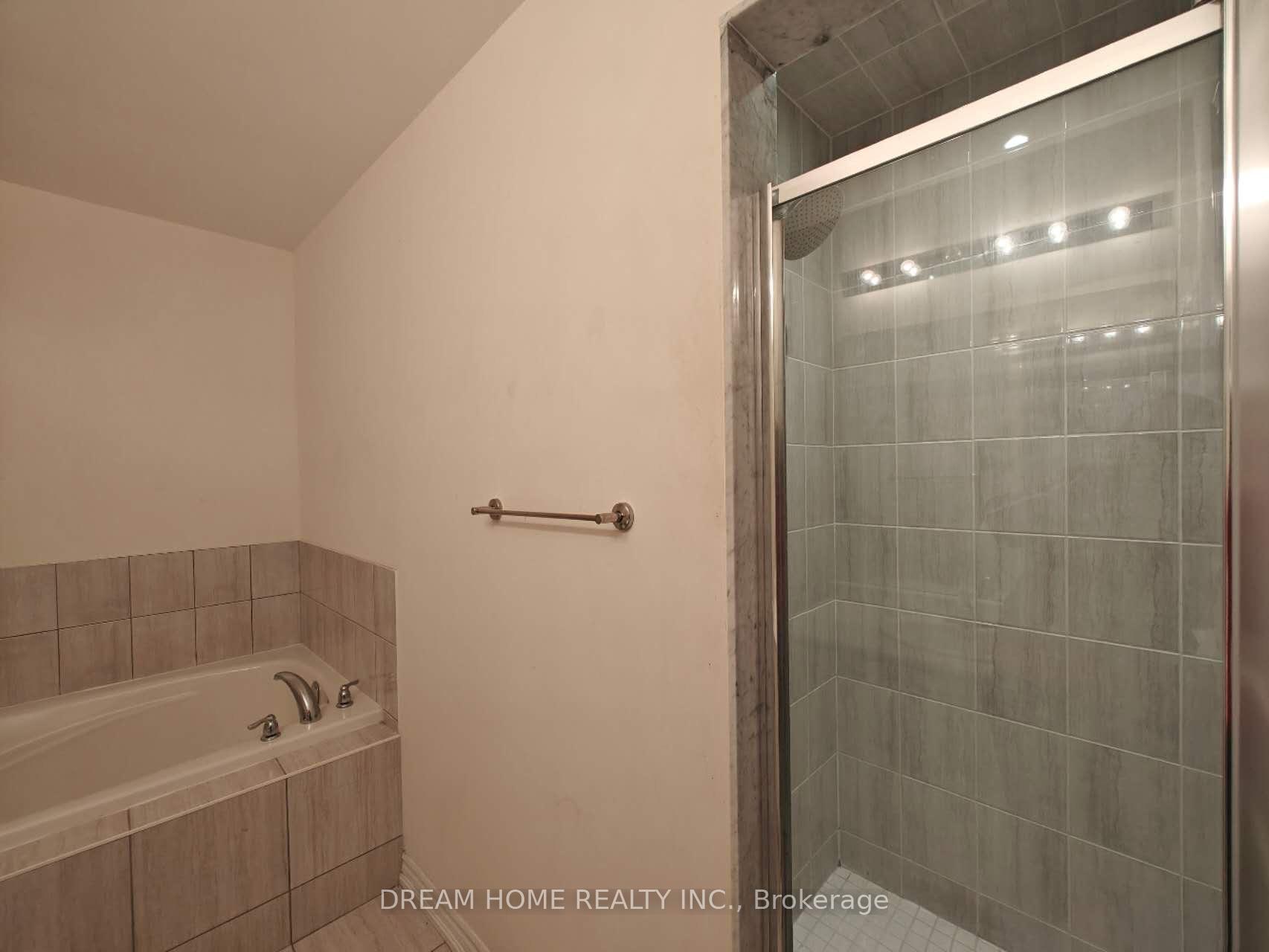 Photo 19 of 28 Robert Joffre Leet Avenue, Markham, Cornell — HOMEH