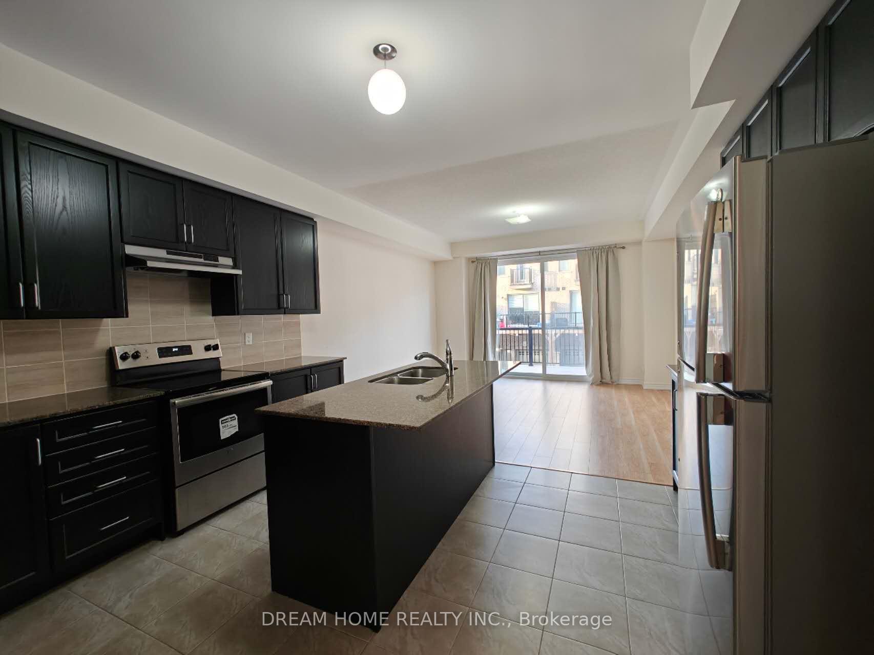 Photo 32 of 28 Robert Joffre Leet Avenue, Markham, Cornell — HOMEH