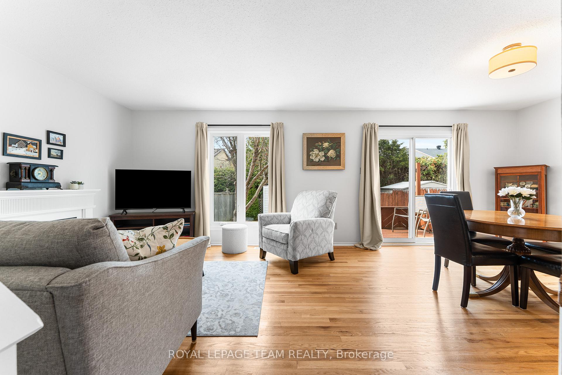 Photo 10 of 107 Melanie Crescent, Ottawa, Kanata - Glencairn/Hazeldean — HOMEH