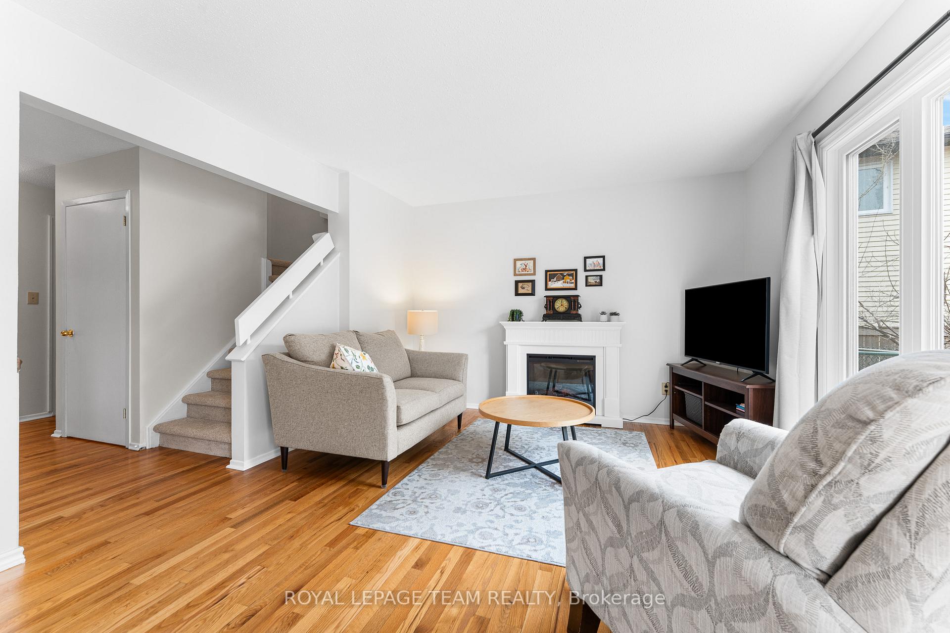 Photo 12 of 107 Melanie Crescent, Ottawa, Kanata - Glencairn/Hazeldean — HOMEH