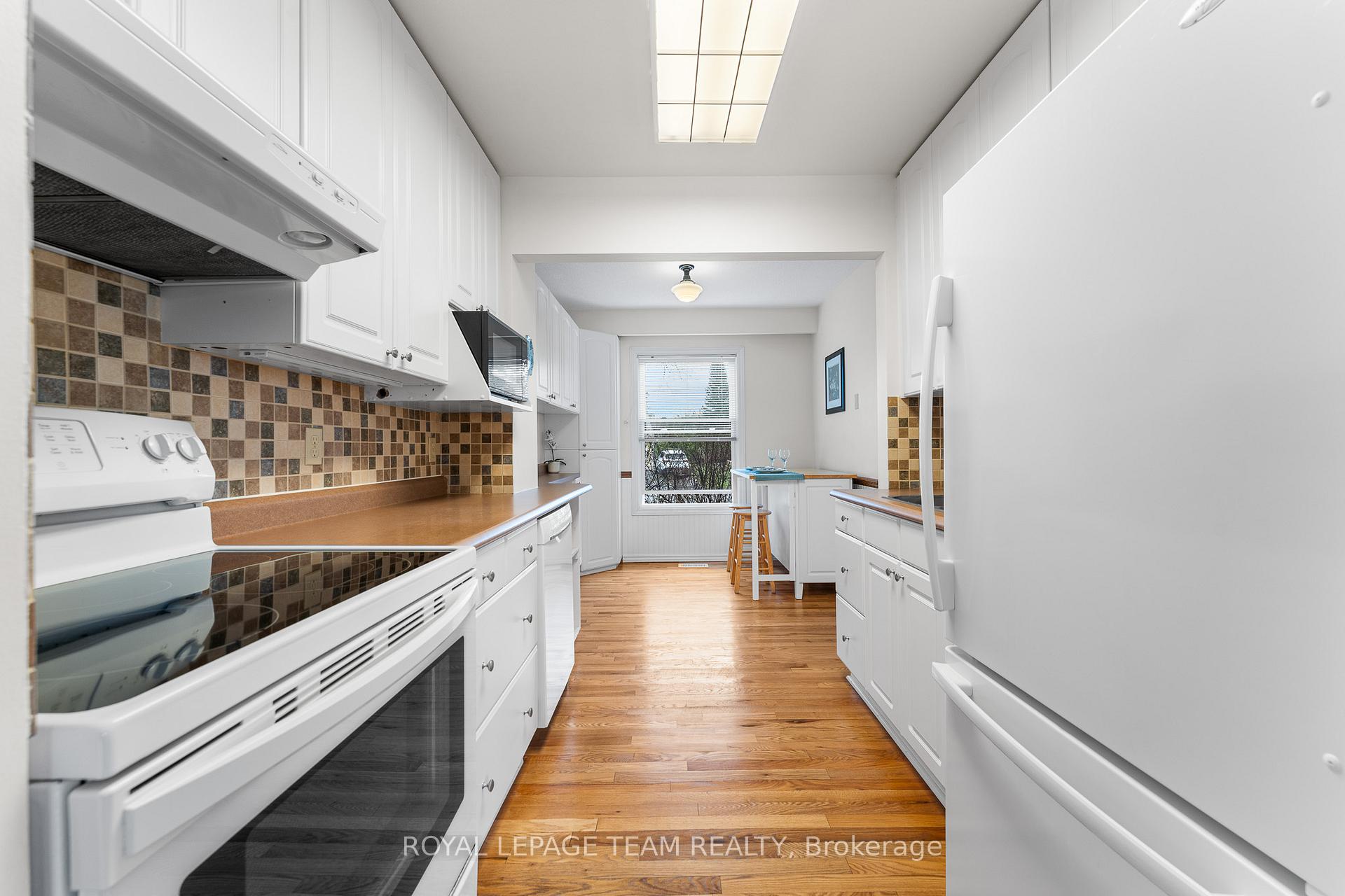 Photo 19 of 107 Melanie Crescent, Ottawa, Kanata - Glencairn/Hazeldean — HOMEH