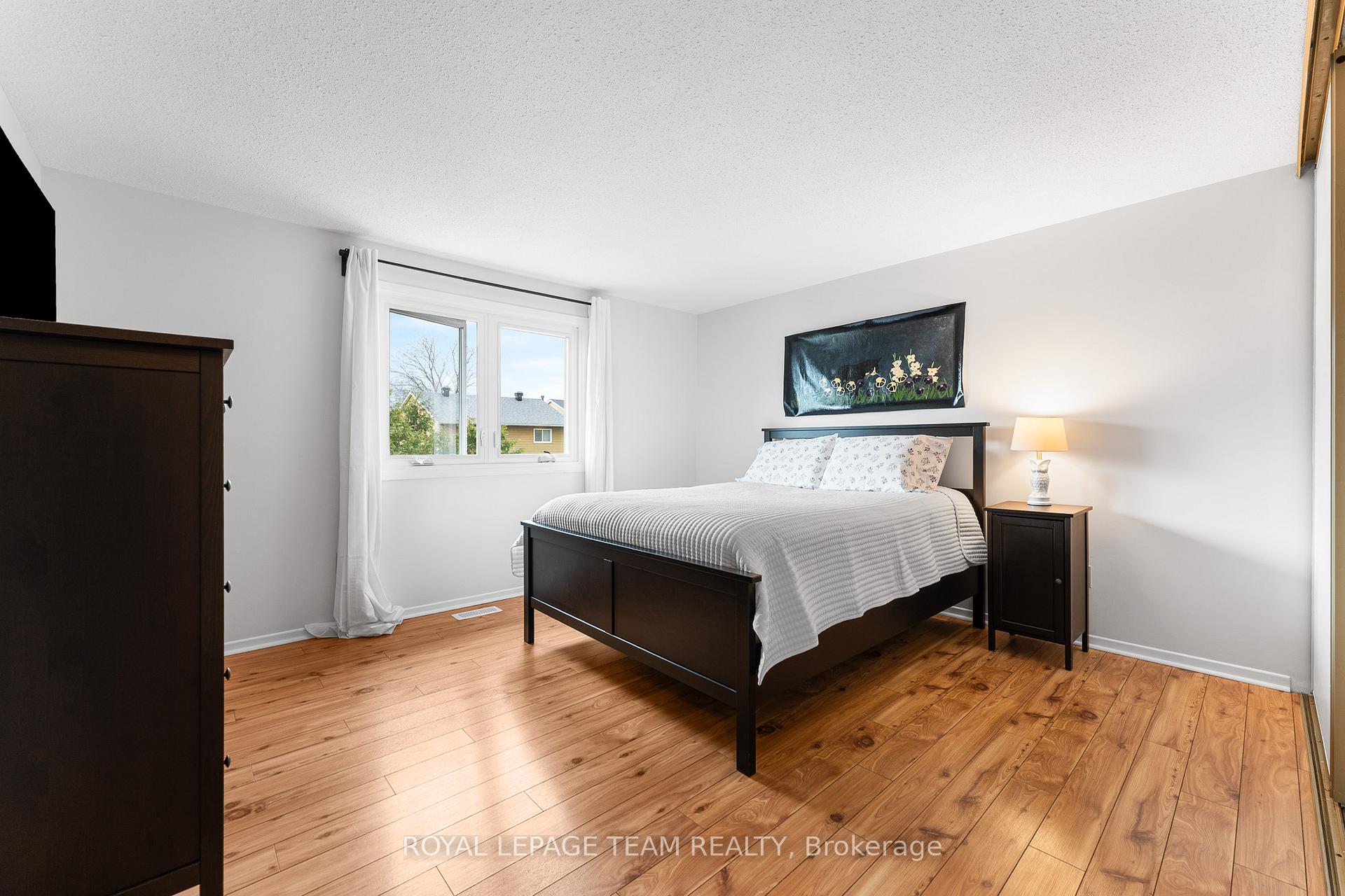 Photo 29 of 107 Melanie Crescent, Ottawa, Kanata - Glencairn/Hazeldean — HOMEH