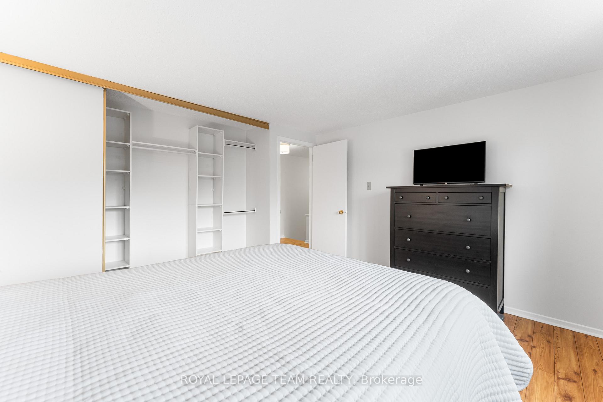 Photo 31 of 107 Melanie Crescent, Ottawa, Kanata - Glencairn/Hazeldean — HOMEH