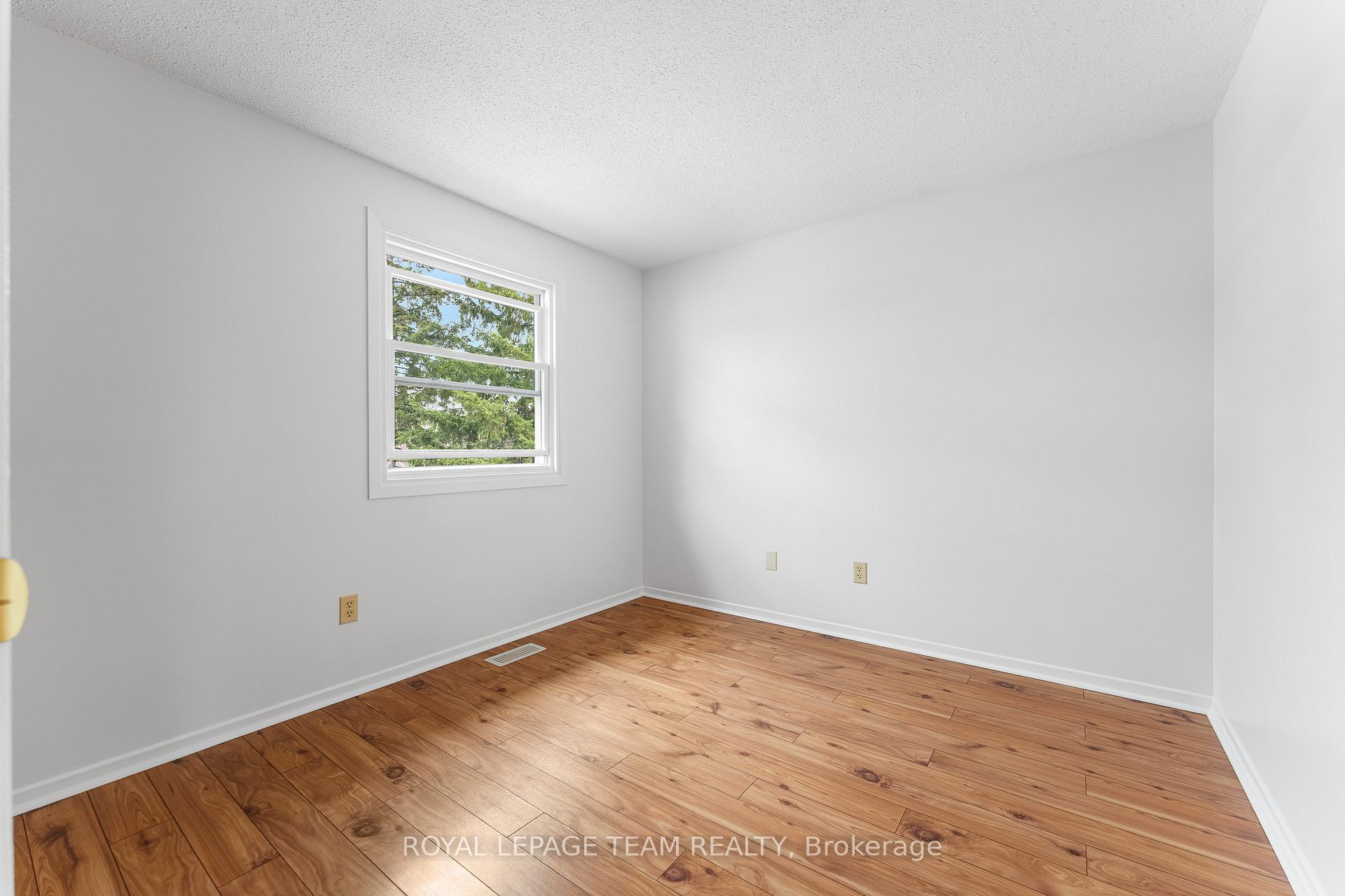 Photo 39 of 107 Melanie Crescent, Ottawa, Kanata - Glencairn/Hazeldean — HOMEH