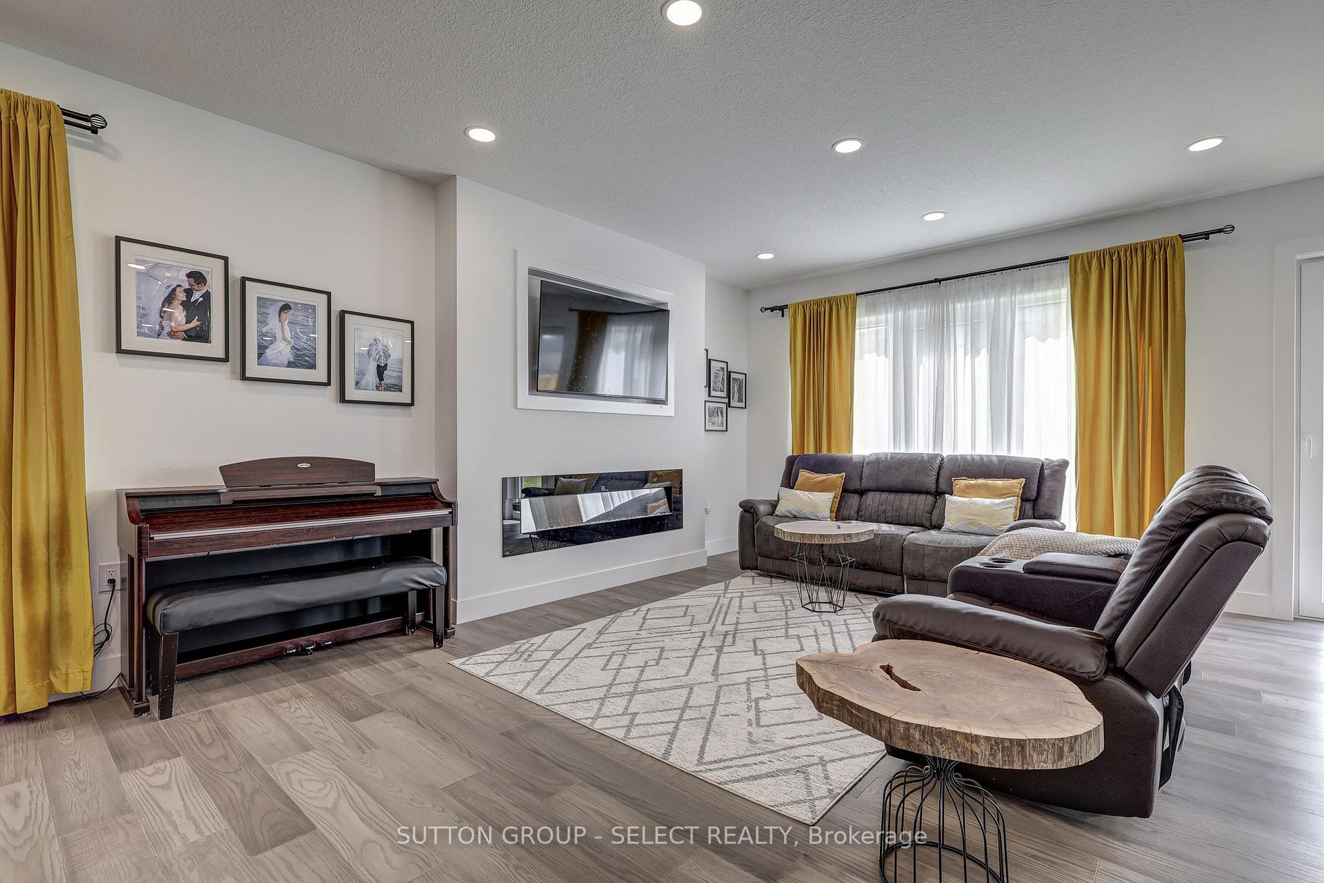 Photo 7 of 144 Winlow Way, Middlesex Centre, Kilworth — HOMEH