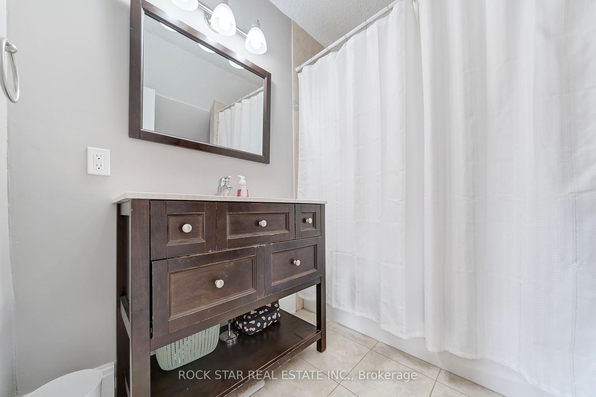 Photo 11 of 227 Fairway Road N, Kitchener, Centreville Chicopee — HOMEH