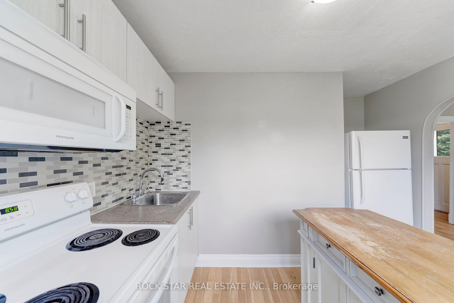 Photo 20 of 227 Fairway Road N, Kitchener, Centreville Chicopee — HOMEH