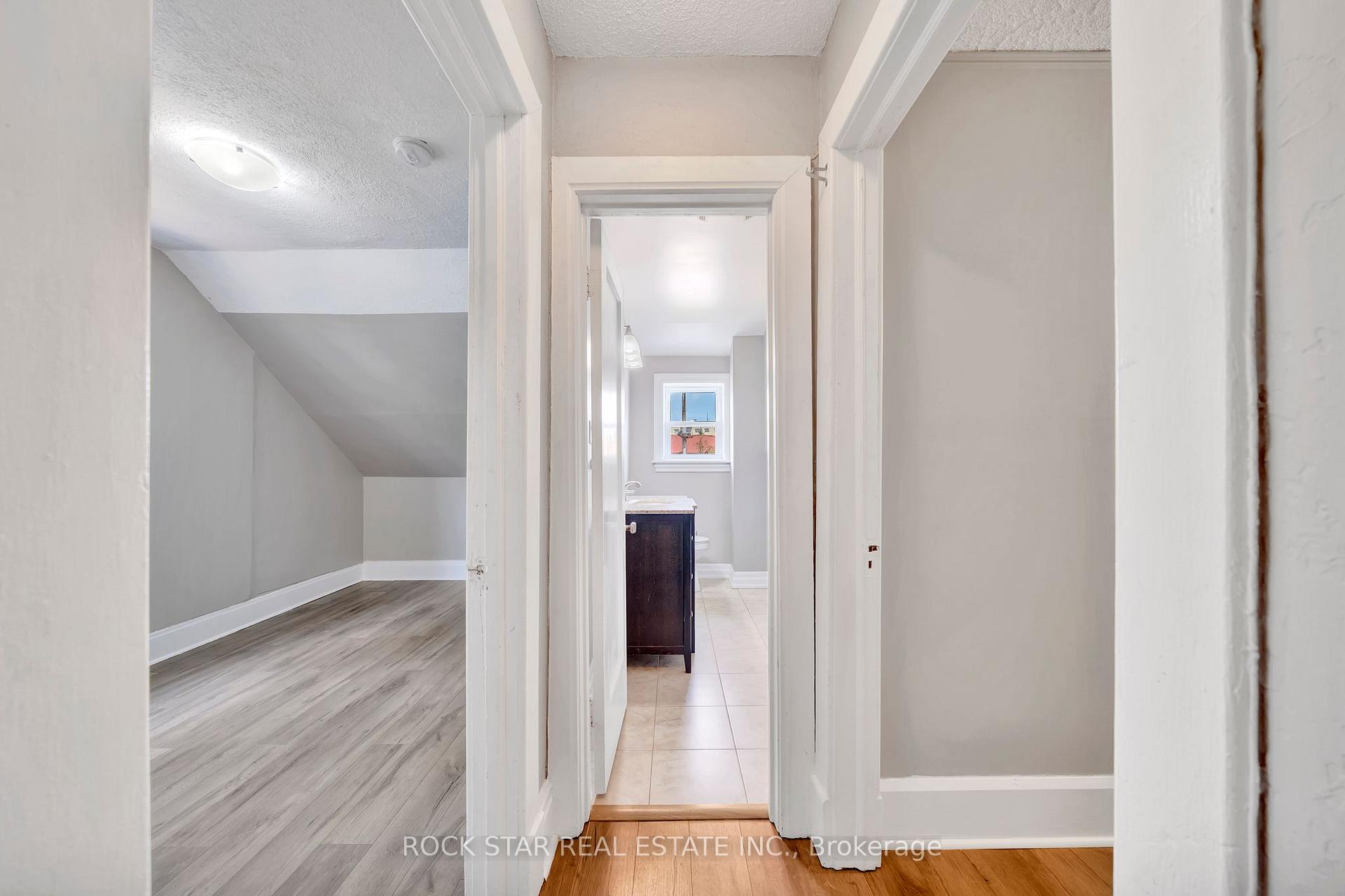Photo 21 of 227 Fairway Road N, Kitchener, Centreville Chicopee — HOMEH