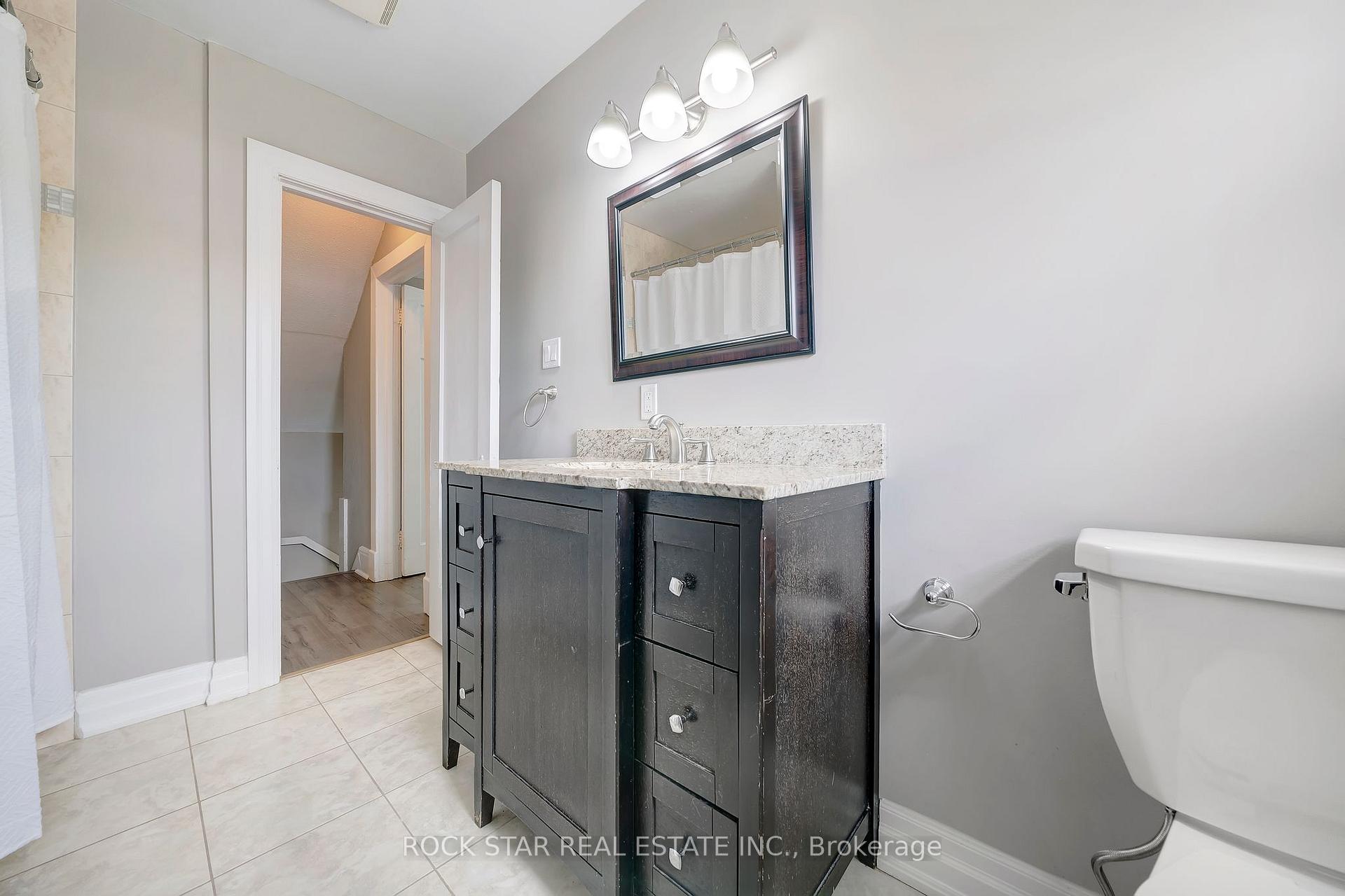 Photo 25 of 227 Fairway Road N, Kitchener, Centreville Chicopee — HOMEH
