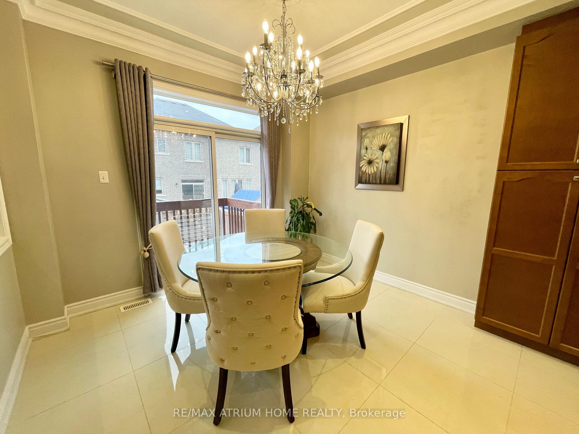 Photo 11 of 55 Hua Du Avenue, Markham, Berczy — HOMEH