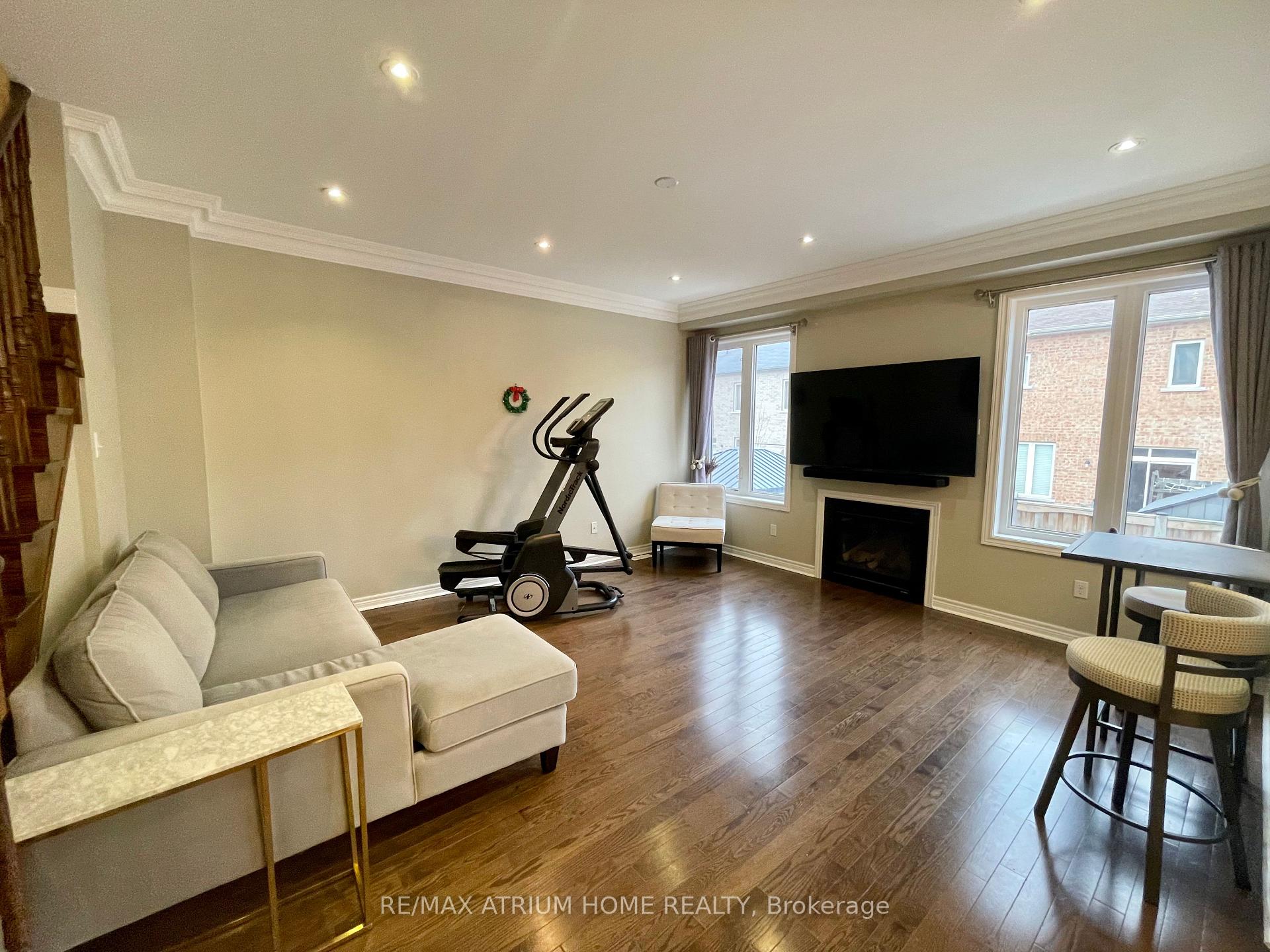 Photo 17 of 55 Hua Du Avenue, Markham, Berczy — HOMEH