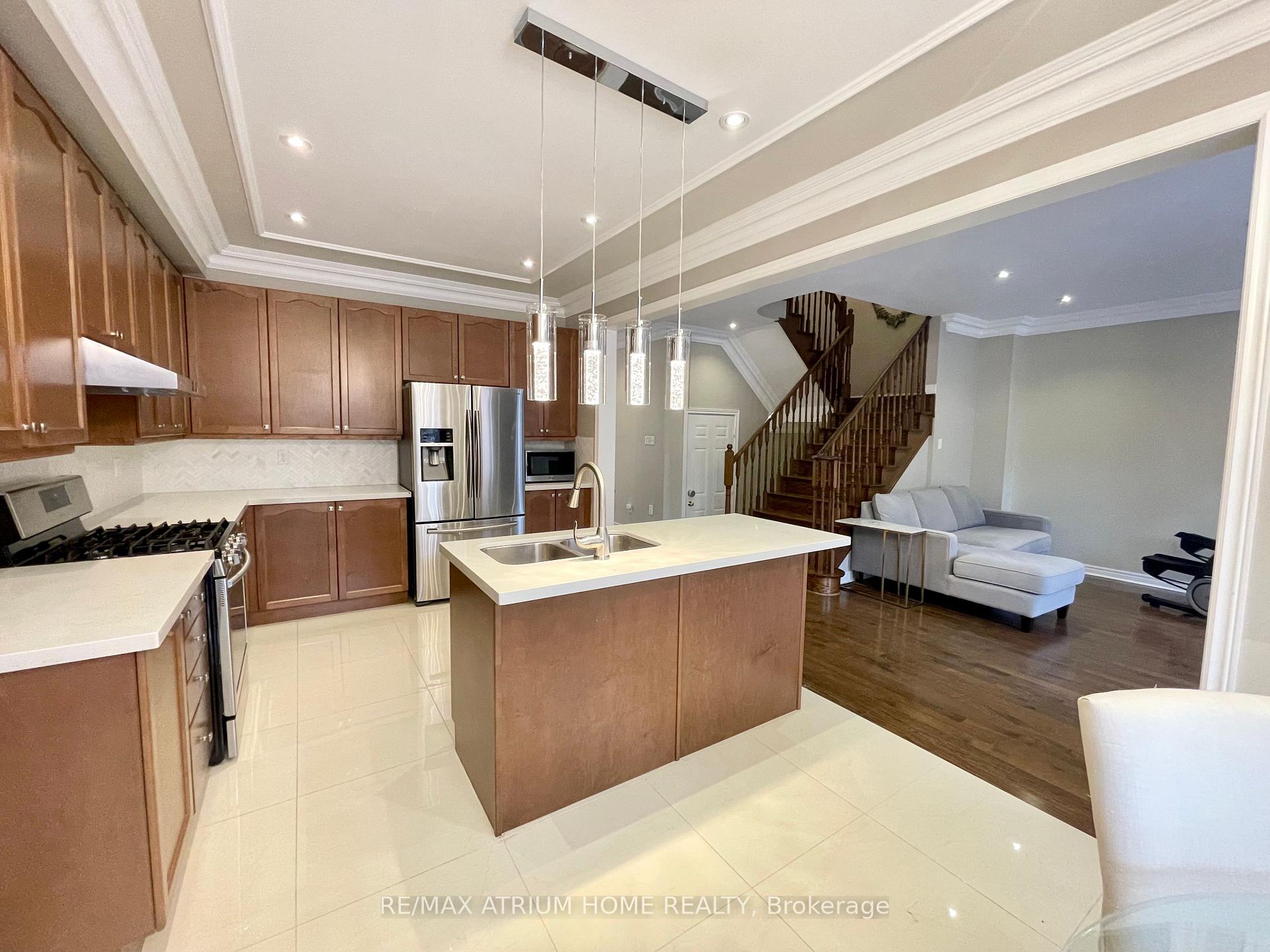 Photo 18 of 55 Hua Du Avenue, Markham, Berczy — HOMEH