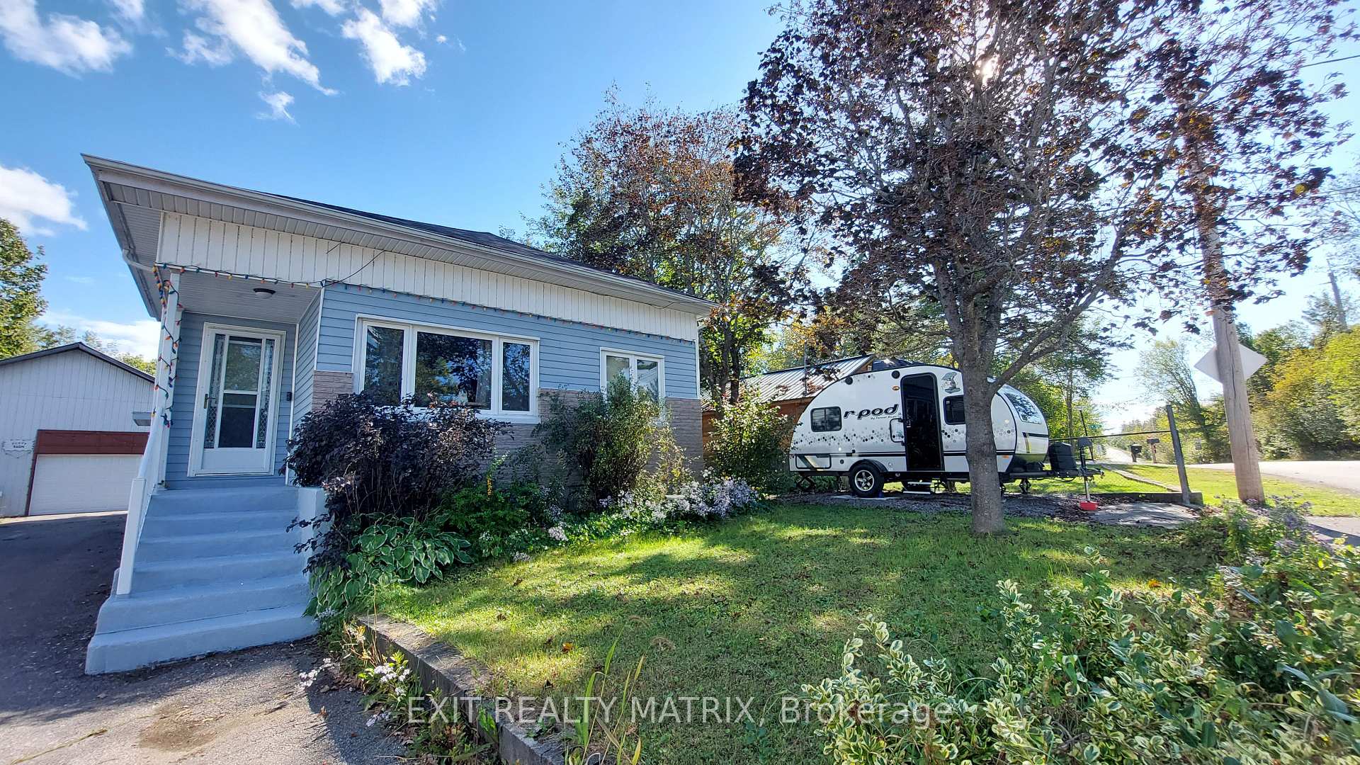 Photo 1 of 160 Constance Lake Road, Ottawa, Kanata - Kanata (North East) — HOMEH
