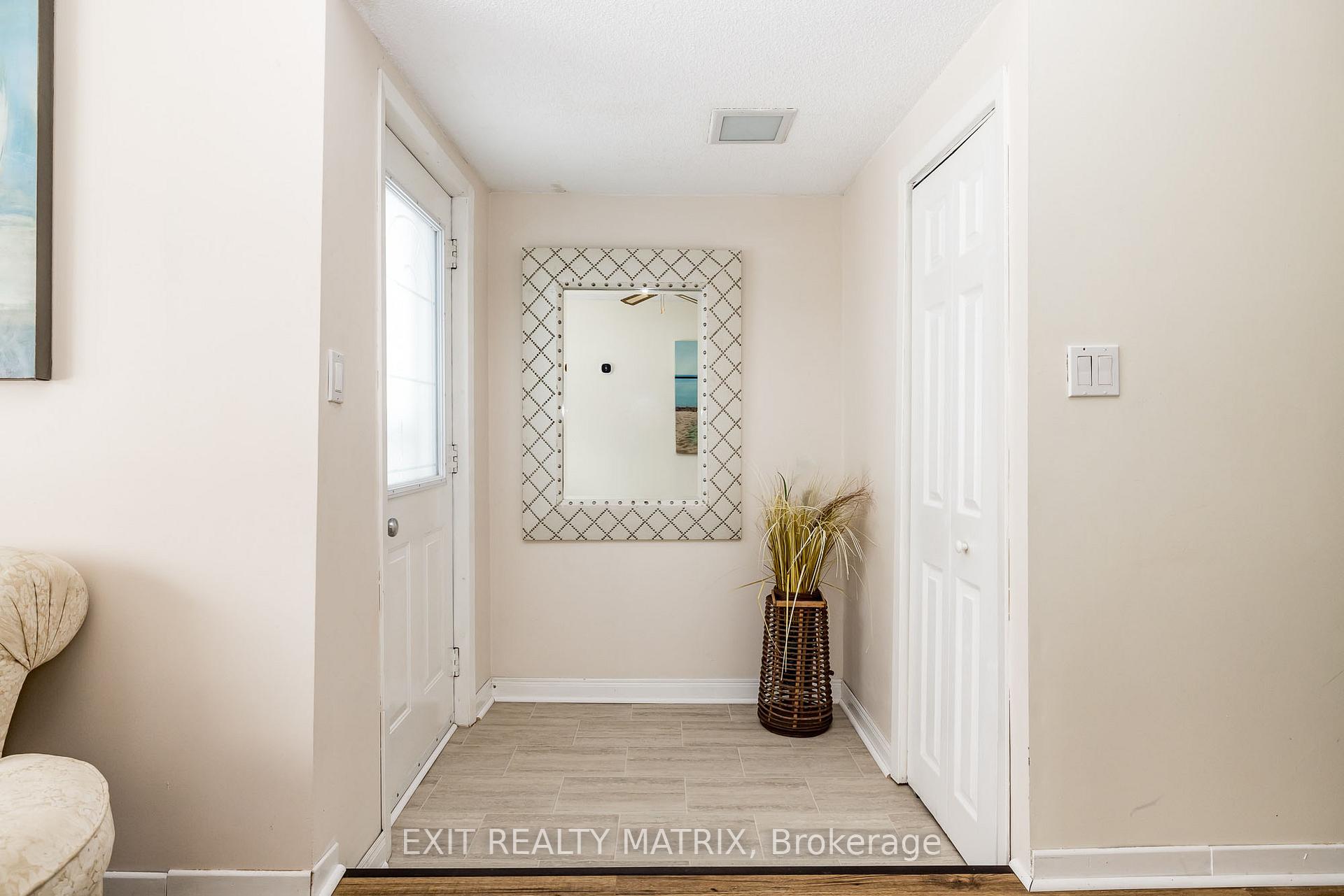 Photo 4 of 160 Constance Lake Road, Ottawa, Kanata - Kanata (North East) — HOMEH