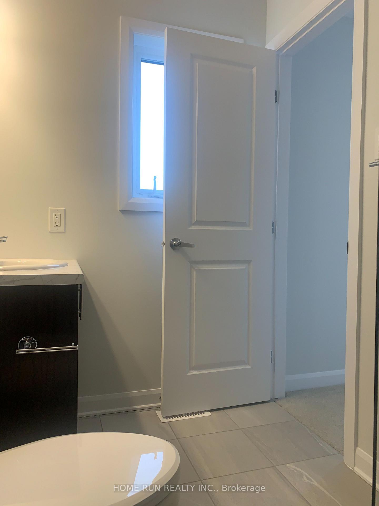 Photo 13 of 224 Invention Boulevard N, Ottawa, Kanata - Morgan's Grant/South March — HOMEH
