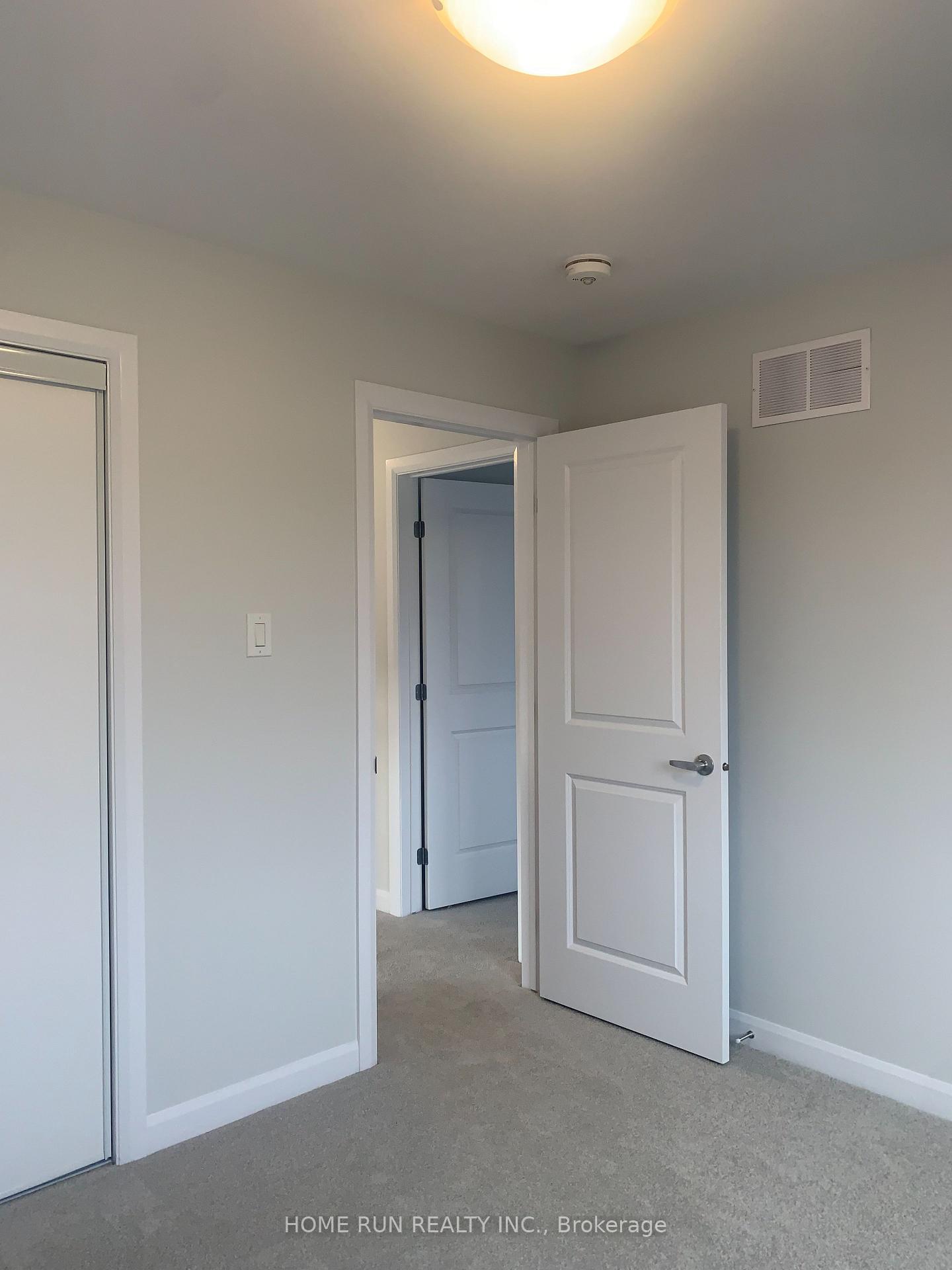 Photo 15 of 224 Invention Boulevard N, Ottawa, Kanata - Morgan's Grant/South March — HOMEH