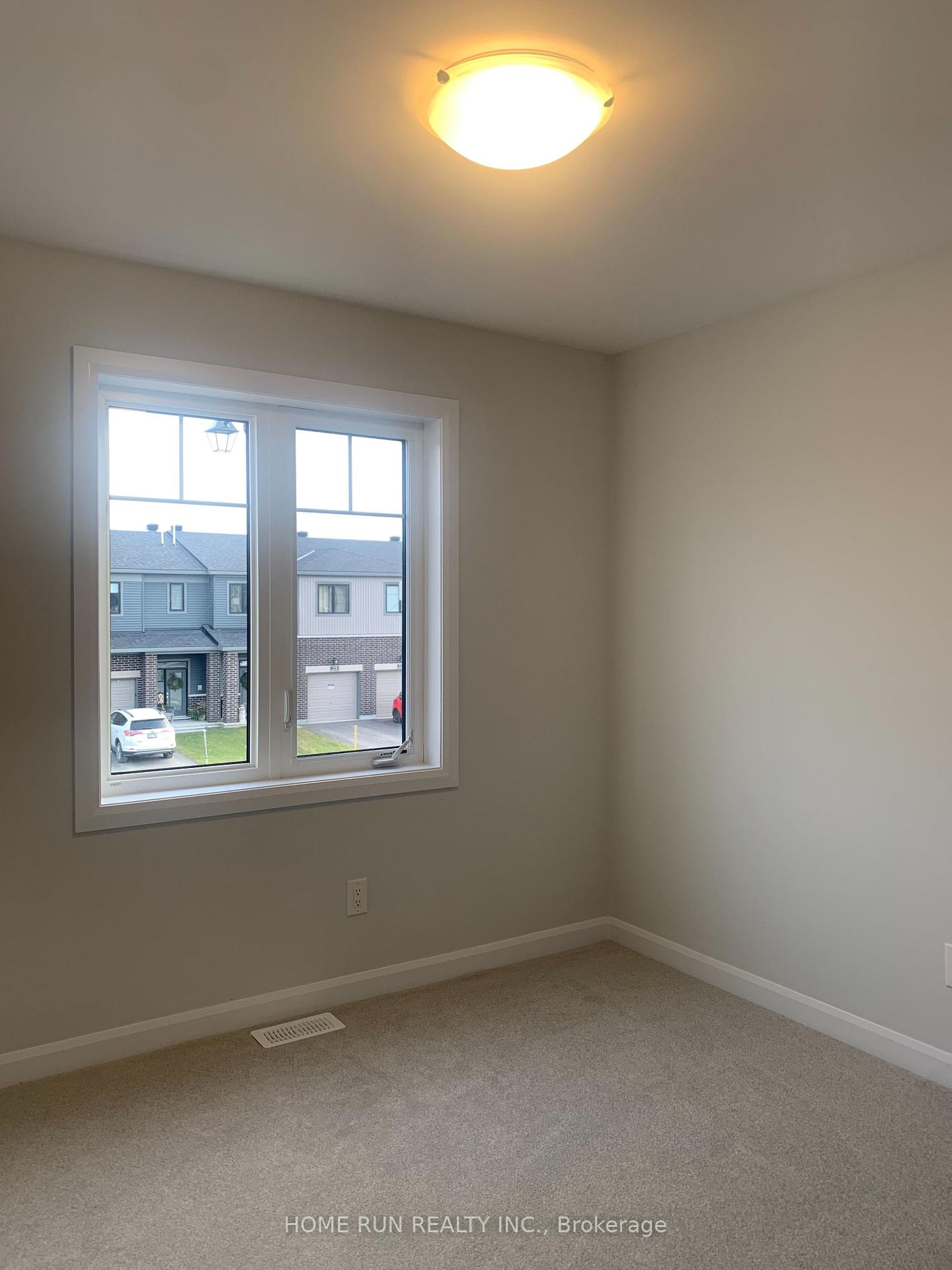 Photo 16 of 224 Invention Boulevard N, Ottawa, Kanata - Morgan's Grant/South March — HOMEH