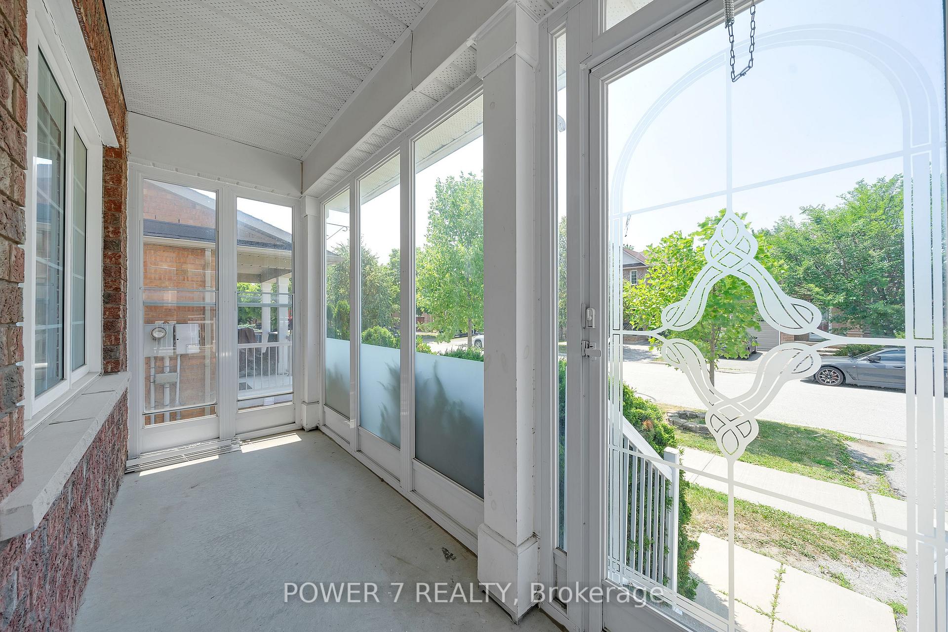 Photo 5 of 47 Trailsbrook Terrace, Markham, Wismer — HOMEH