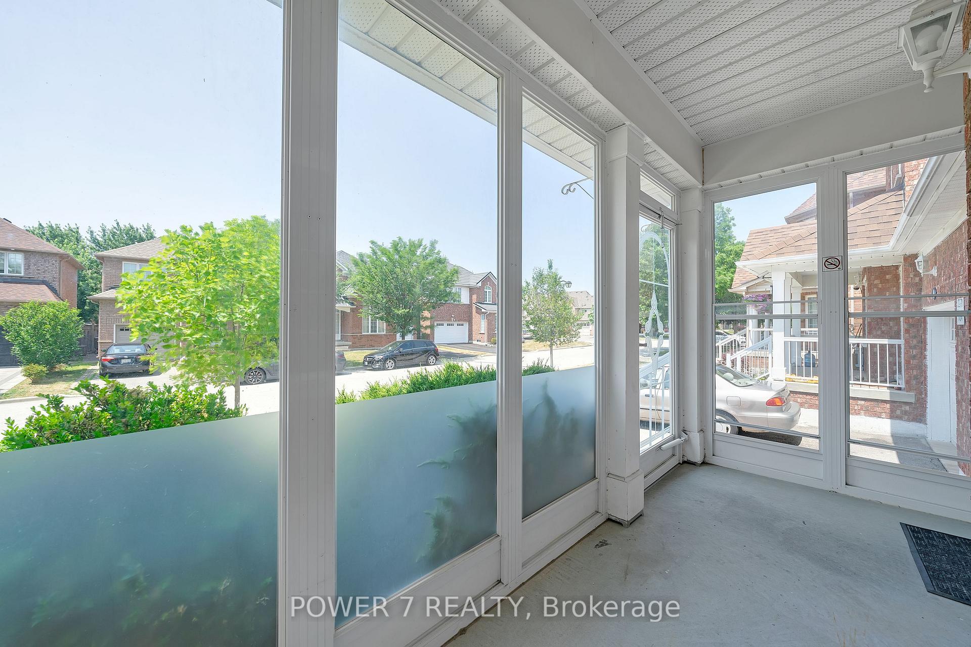 Photo 6 of 47 Trailsbrook Terrace, Markham, Wismer — HOMEH