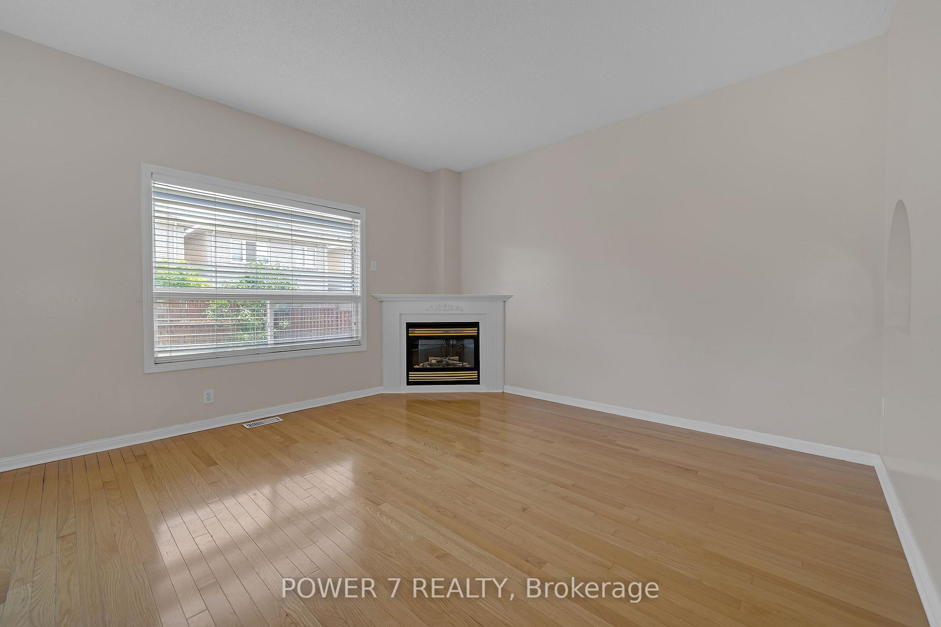 Photo 12 of 47 Trailsbrook Terrace, Markham, Wismer — HOMEH
