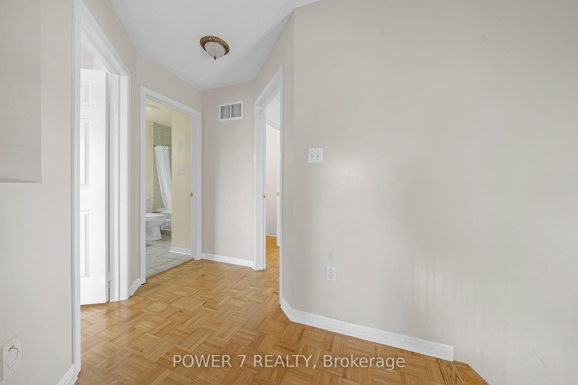 Photo 22 of 47 Trailsbrook Terrace, Markham, Wismer — HOMEH