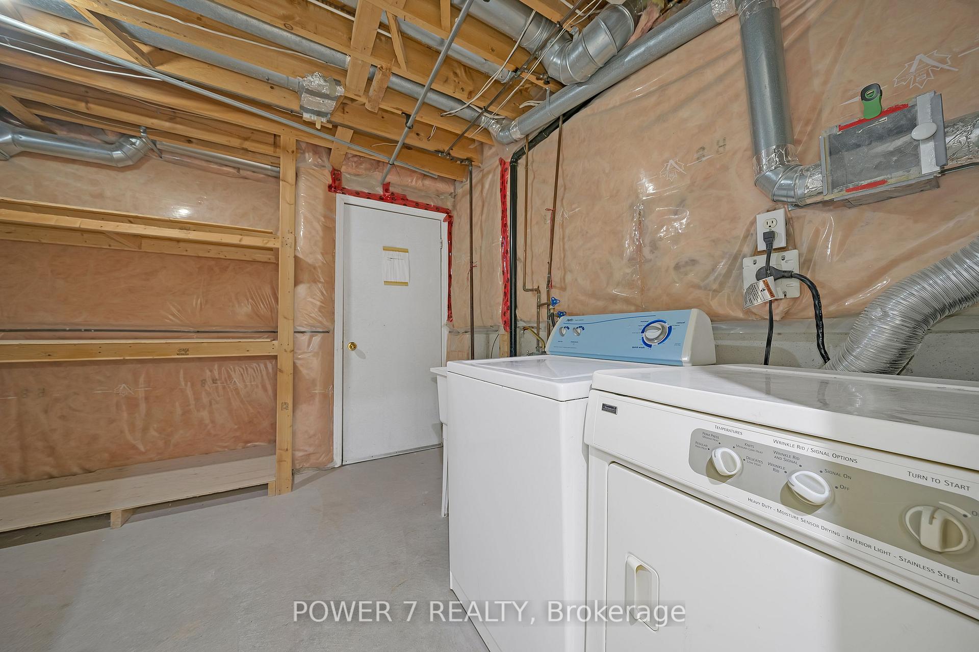 Photo 35 of 47 Trailsbrook Terrace, Markham, Wismer — HOMEH