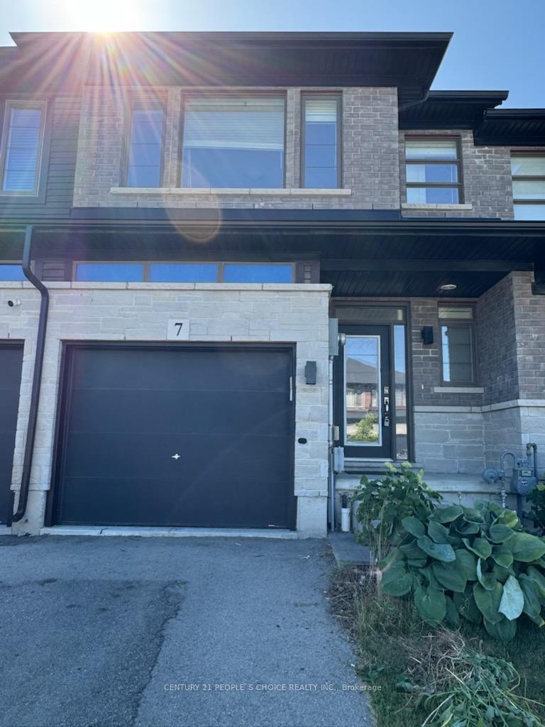 Photo 1 of 7 Greenwich Avenue, Hamilton, Stoney Creek Mountain — HOMEH