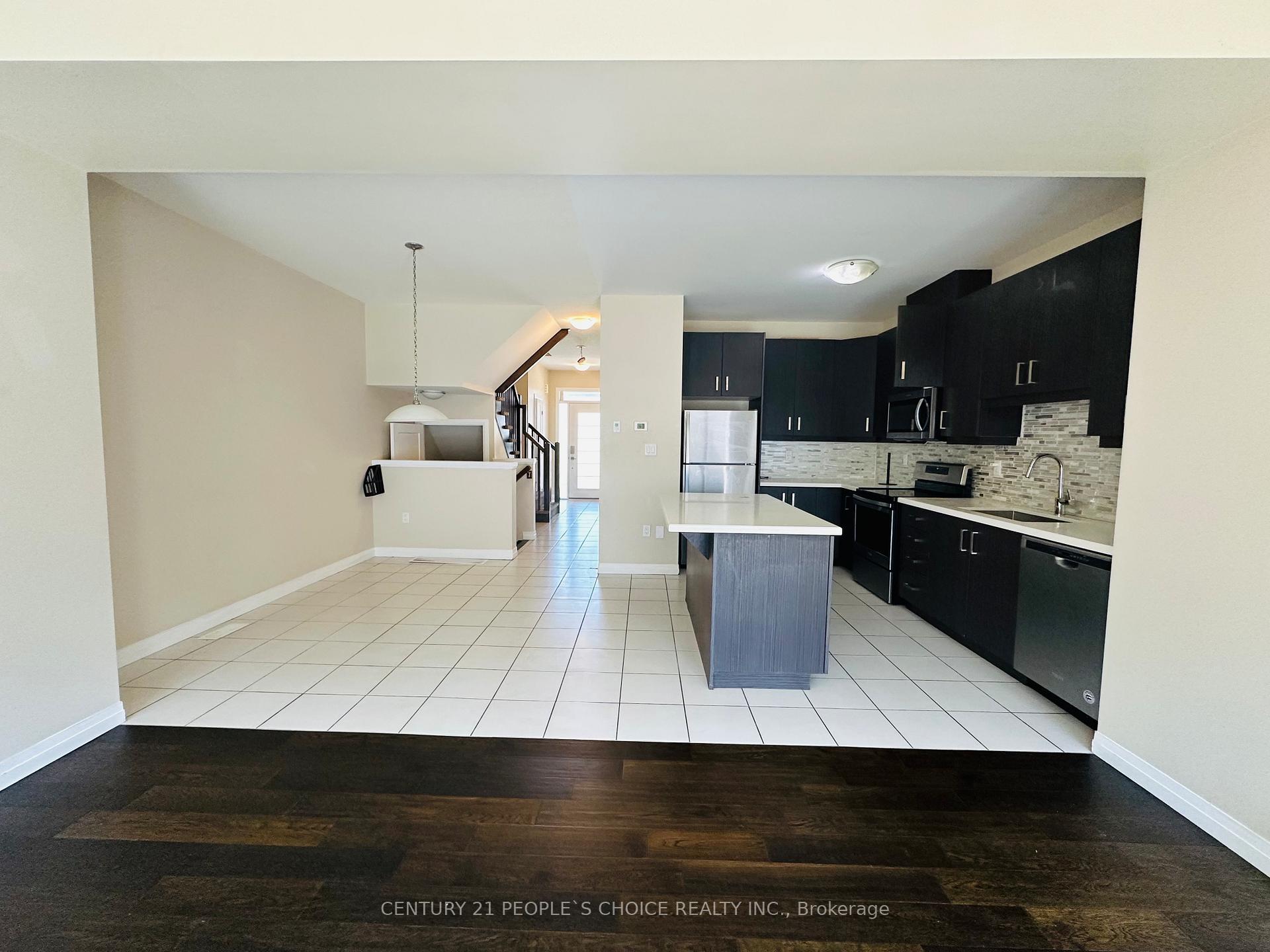 Photo 3 of 7 Greenwich Avenue, Hamilton, Stoney Creek Mountain — HOMEH