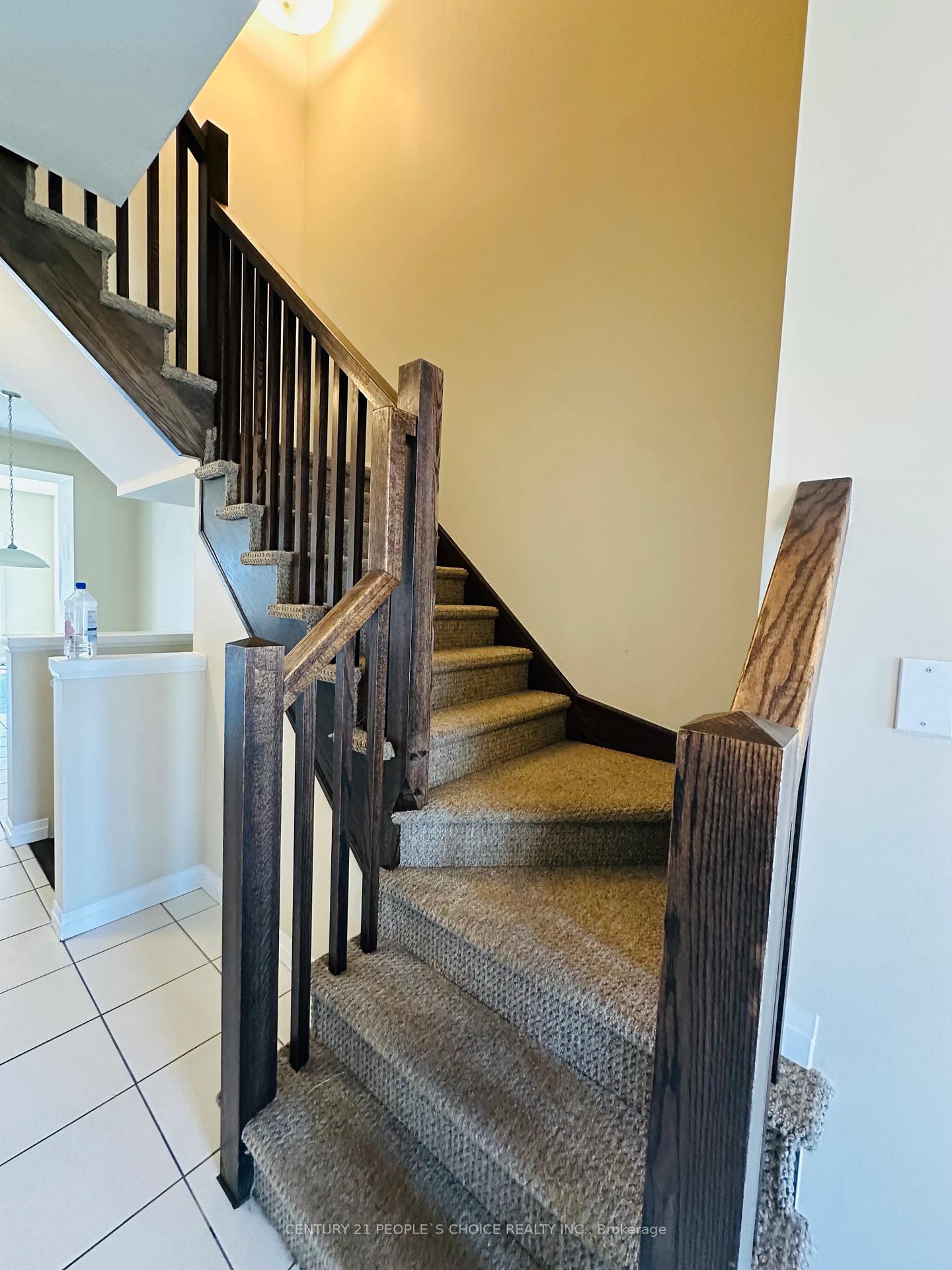 Photo 4 of 7 Greenwich Avenue, Hamilton, Stoney Creek Mountain — HOMEH