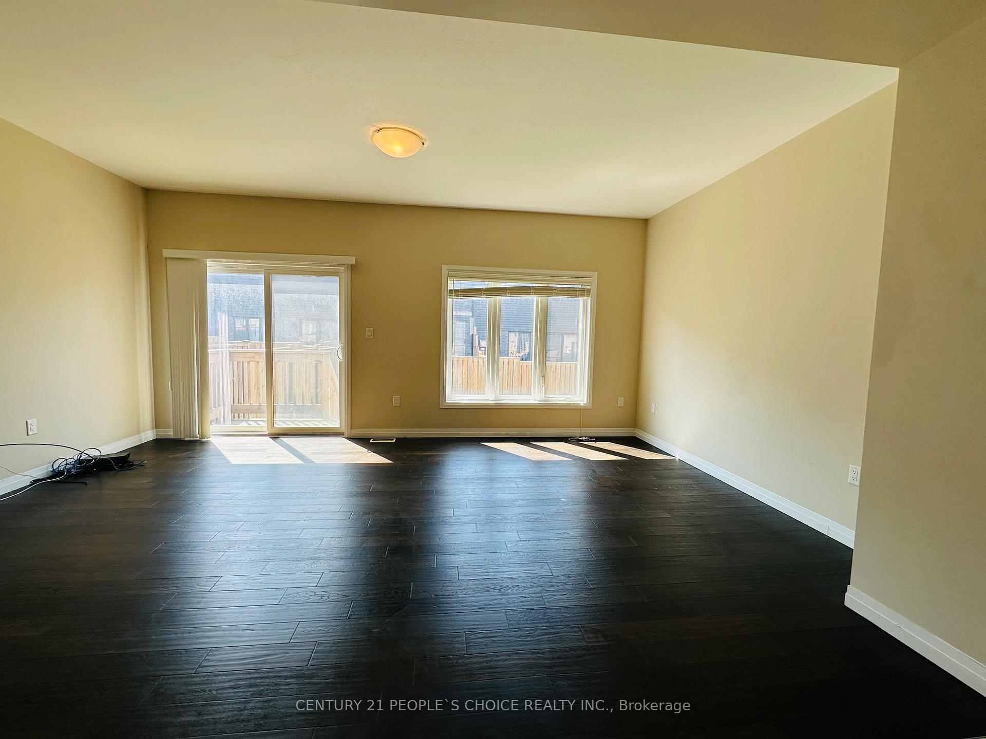 Photo 5 of 7 Greenwich Avenue, Hamilton, Stoney Creek Mountain — HOMEH