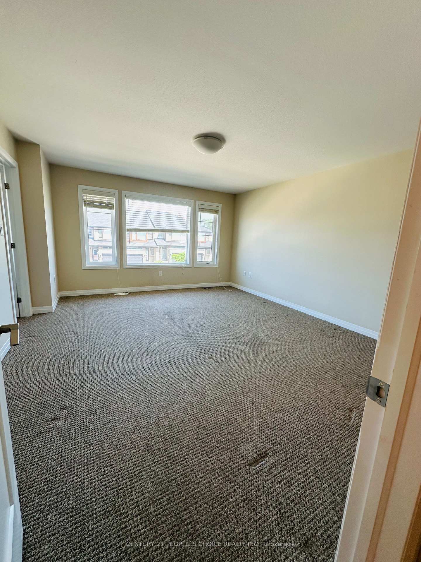 Photo 6 of 7 Greenwich Avenue, Hamilton, Stoney Creek Mountain — HOMEH