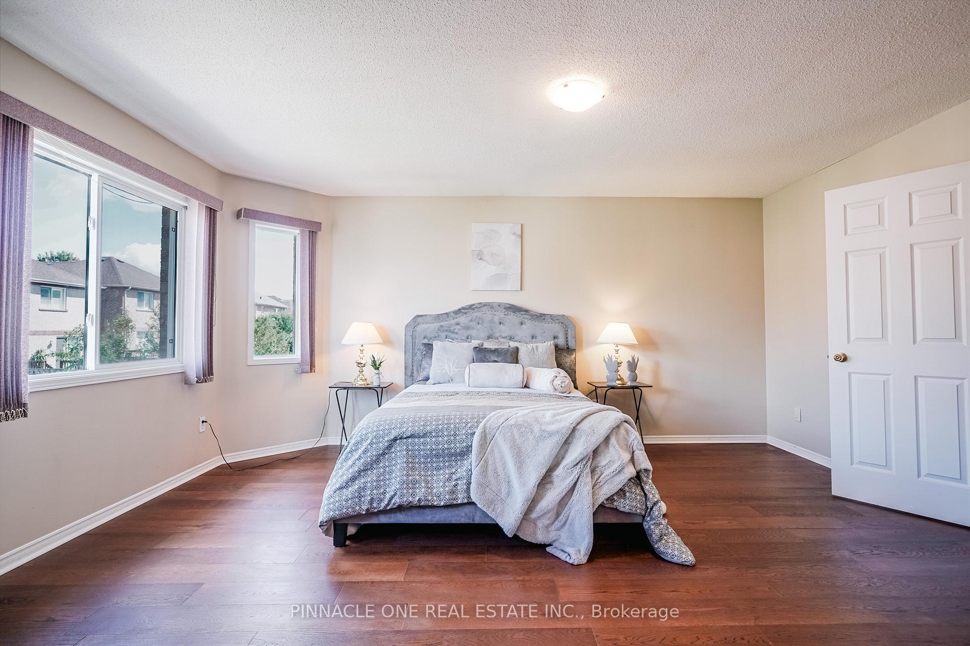 Photo 4 of 52 Vogue Street, Markham, Rouge River Estates — HOMEH