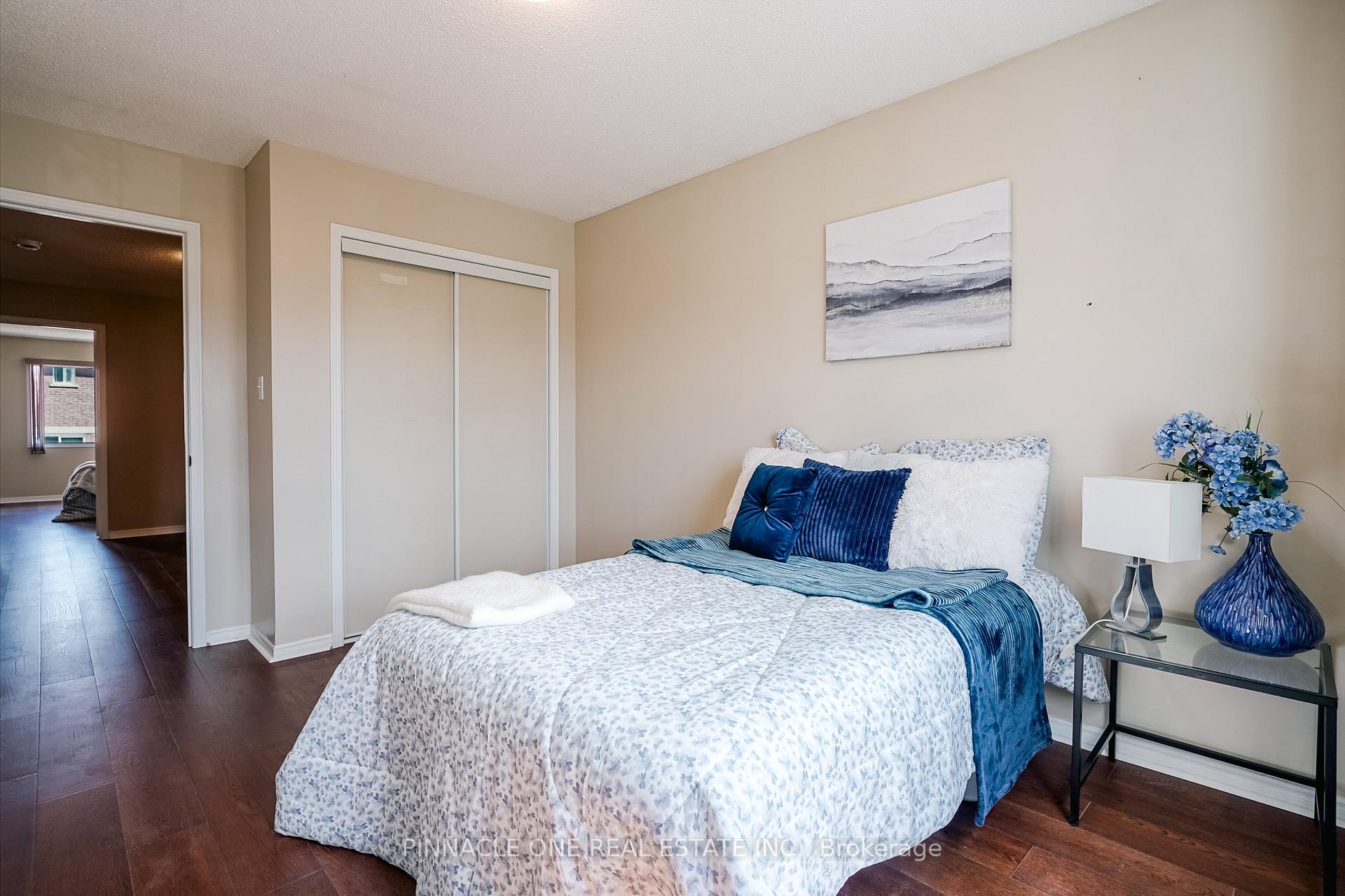 Photo 8 of 52 Vogue Street, Markham, Rouge River Estates — HOMEH