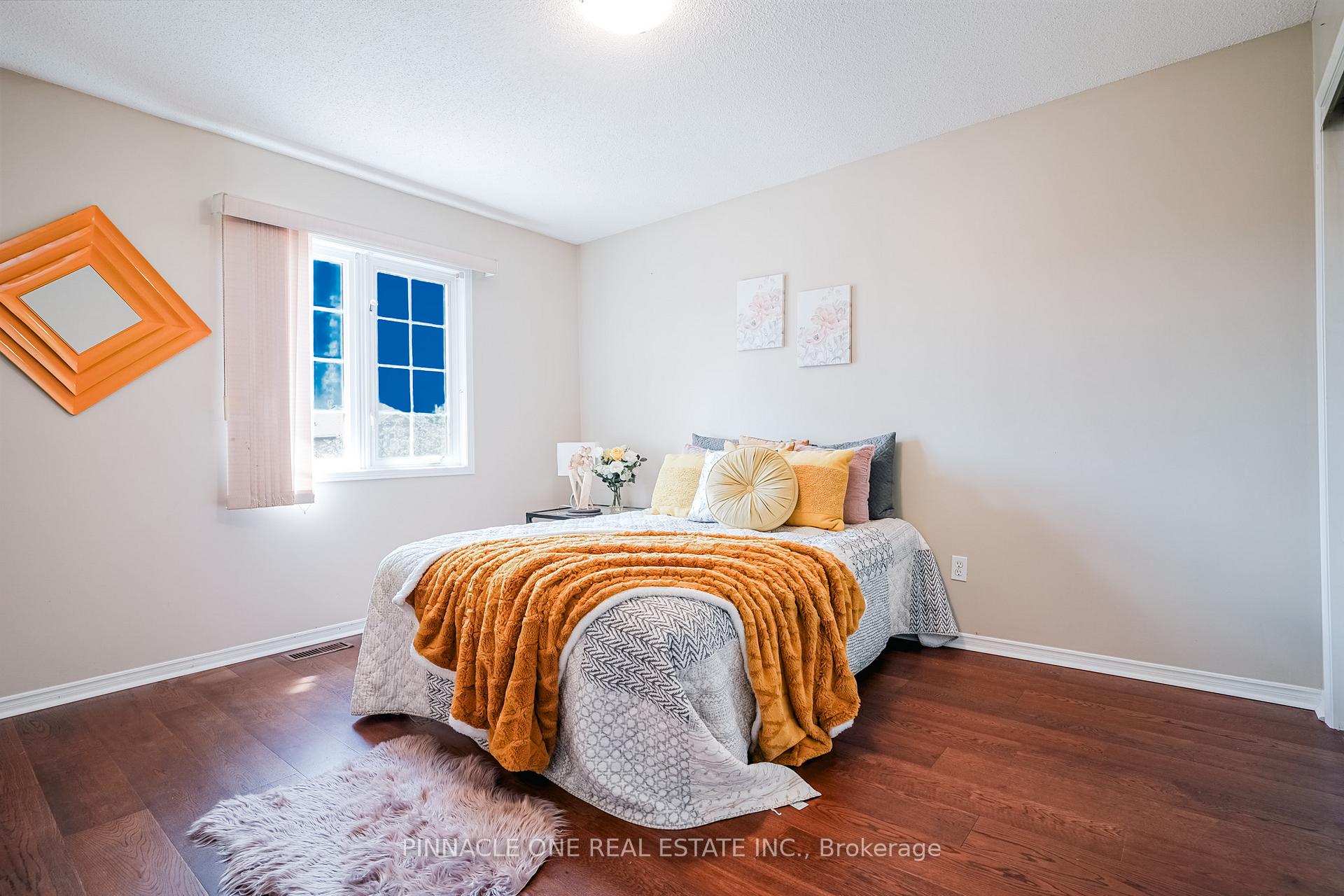 Photo 11 of 52 Vogue Street, Markham, Rouge River Estates — HOMEH